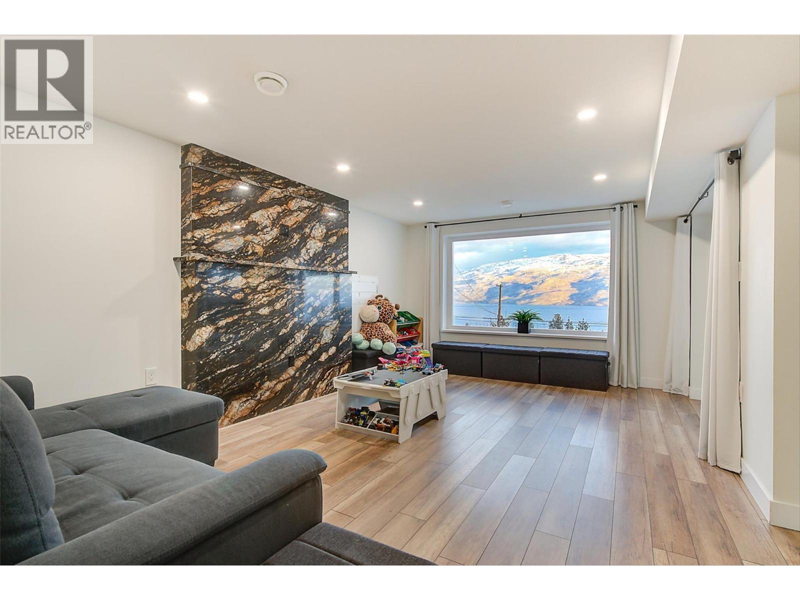 6178 Lipsett Avenue, Peachland, British Columbia  V0H 1X7 - Photo 47 - 10379574