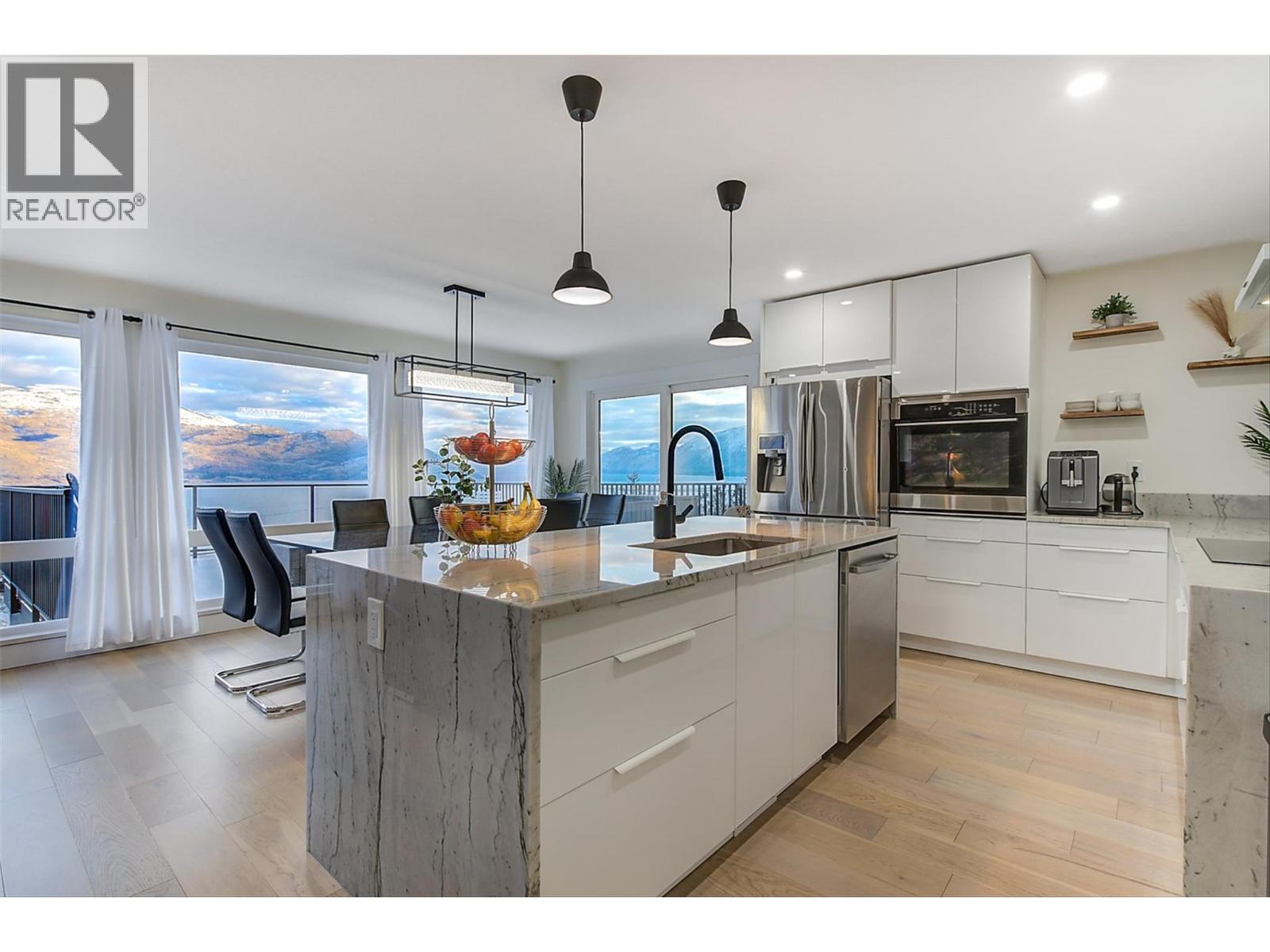 6178 Lipsett Avenue, Peachland, British Columbia  V0H 1X7 - Photo 6 - 10379574