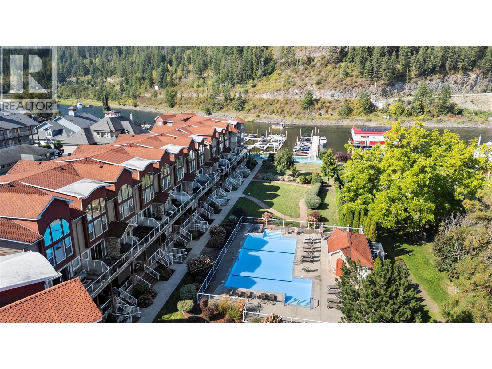 1130 Riverside Avenue Unit# 3, Sicamous, British Columbia  V0E 2V0 - Photo 3 - 10379566
