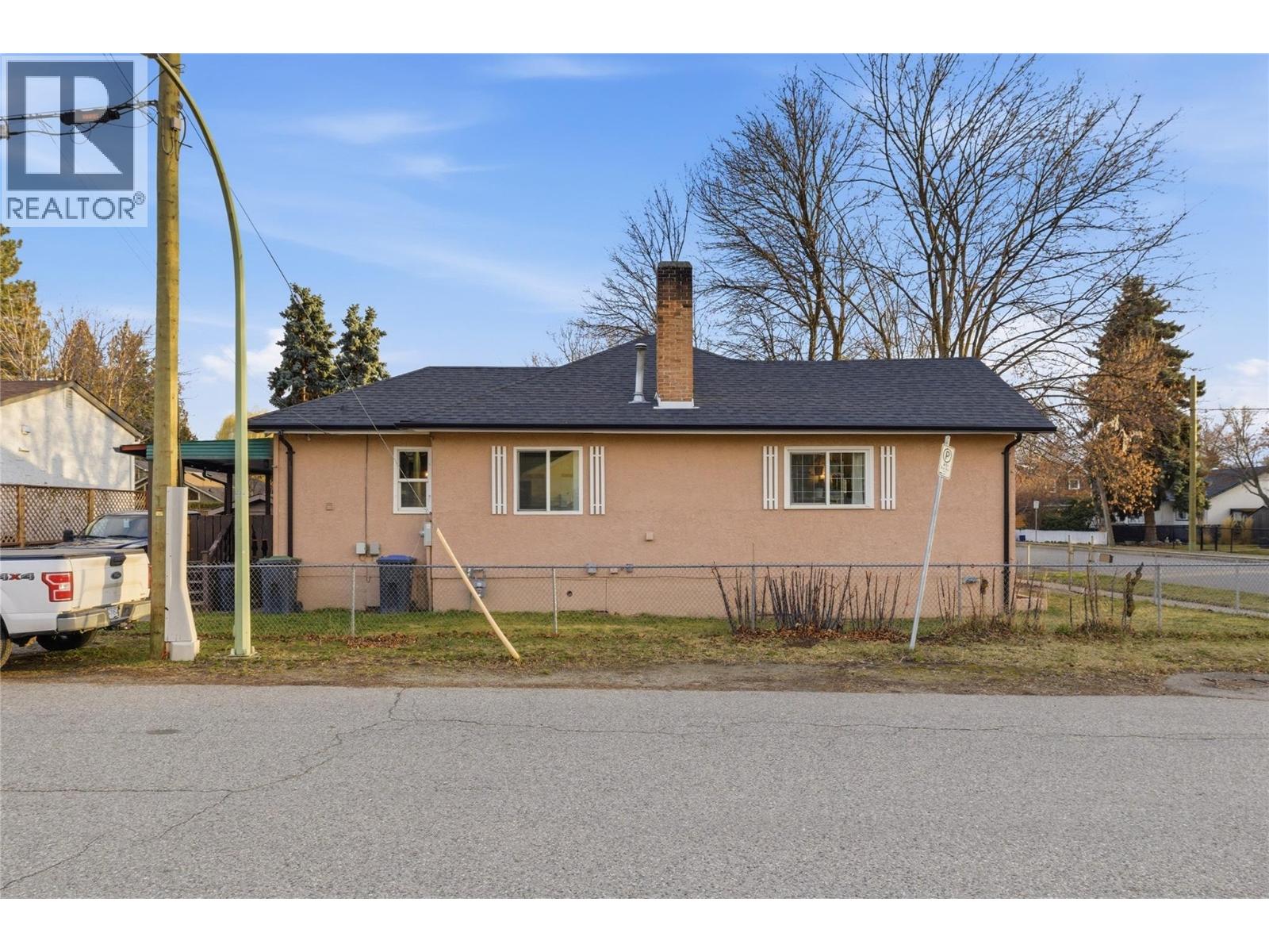 1941 Water Street, Kelowna, British Columbia  V1Y 1K8 - Photo 2 - 10379075