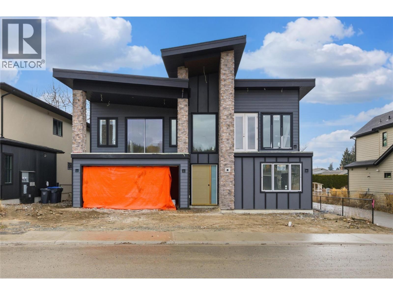 4204 Russo Street, Kelowna, British Columbia  V1W 0C6 - Photo 2 - 10379545