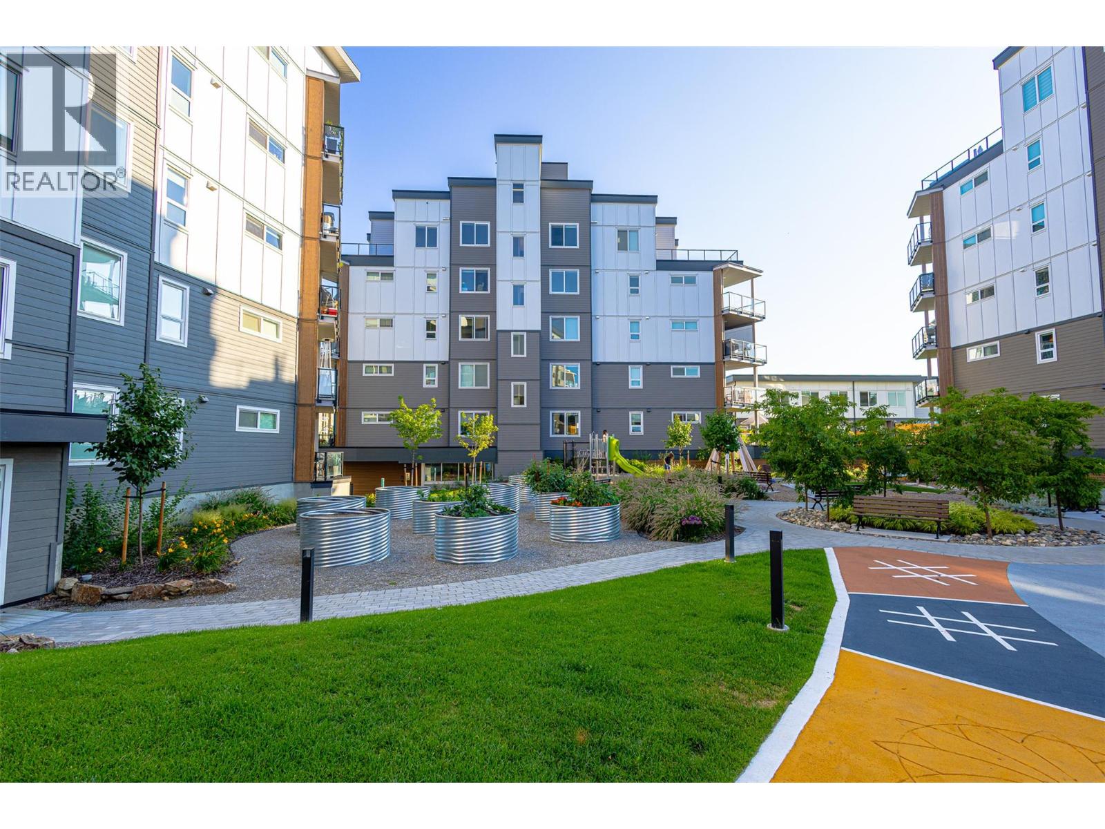 3630 Mission Springs Drive Unit# 306, Kelowna, British Columbia  V1W 0B2 - Photo 2 - 10379623