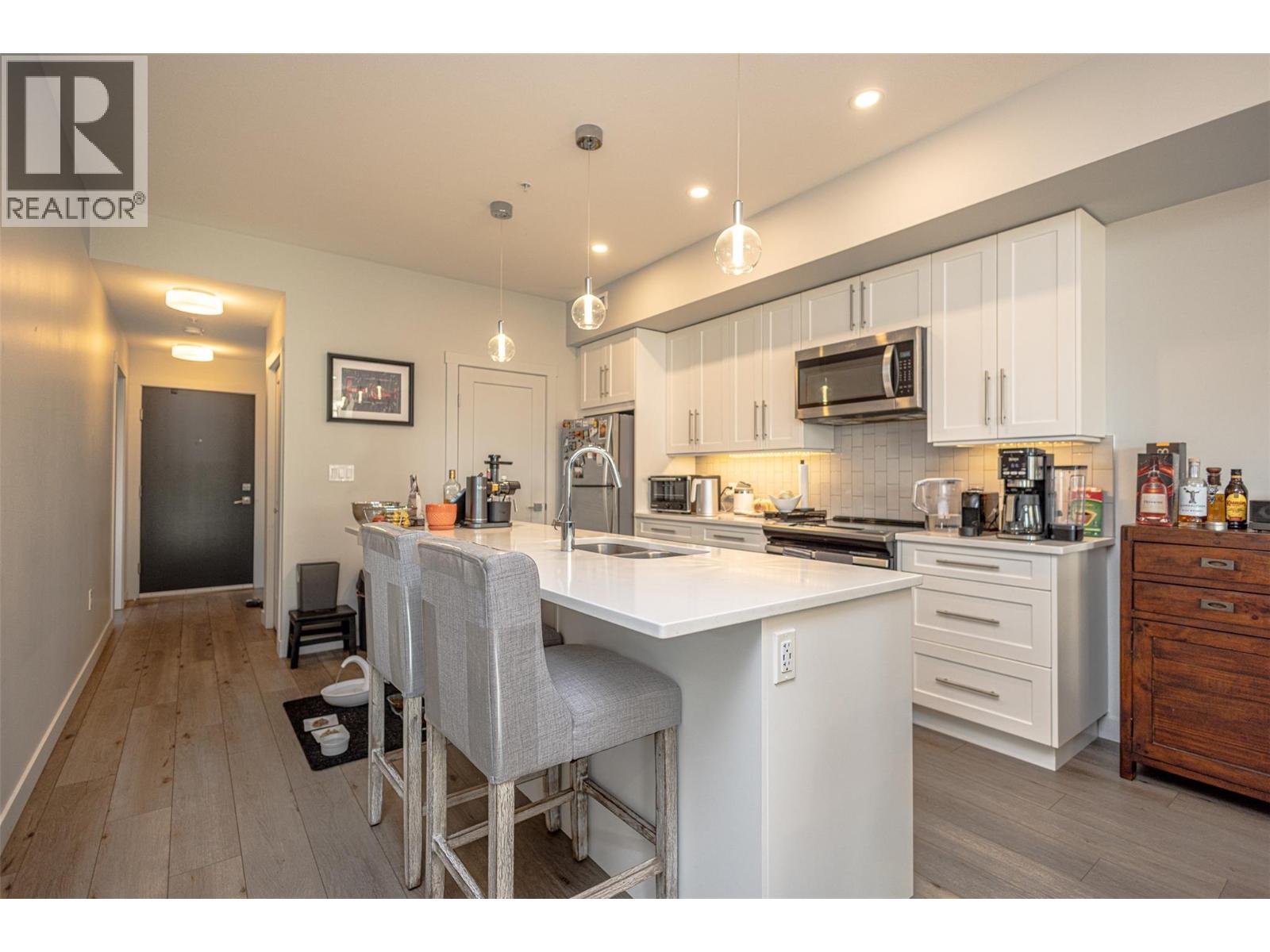 3630 Mission Springs Drive Unit# 306, Kelowna, British Columbia  V1W 0B2 - Photo 3 - 10379623