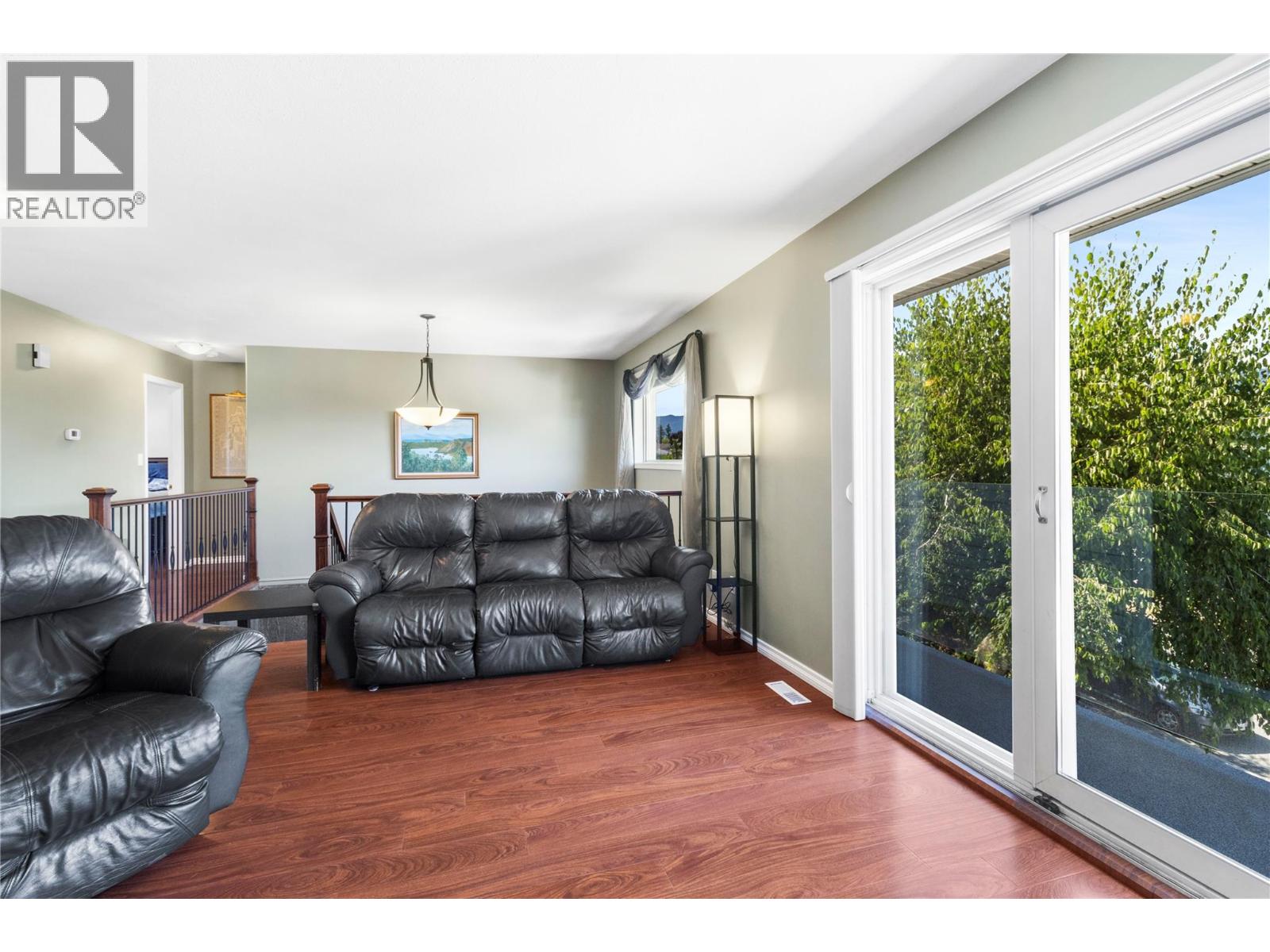 2250 3 Avenue Se, Salmon Arm, British Columbia  V1E 1K1 - Photo 14 - 10379451