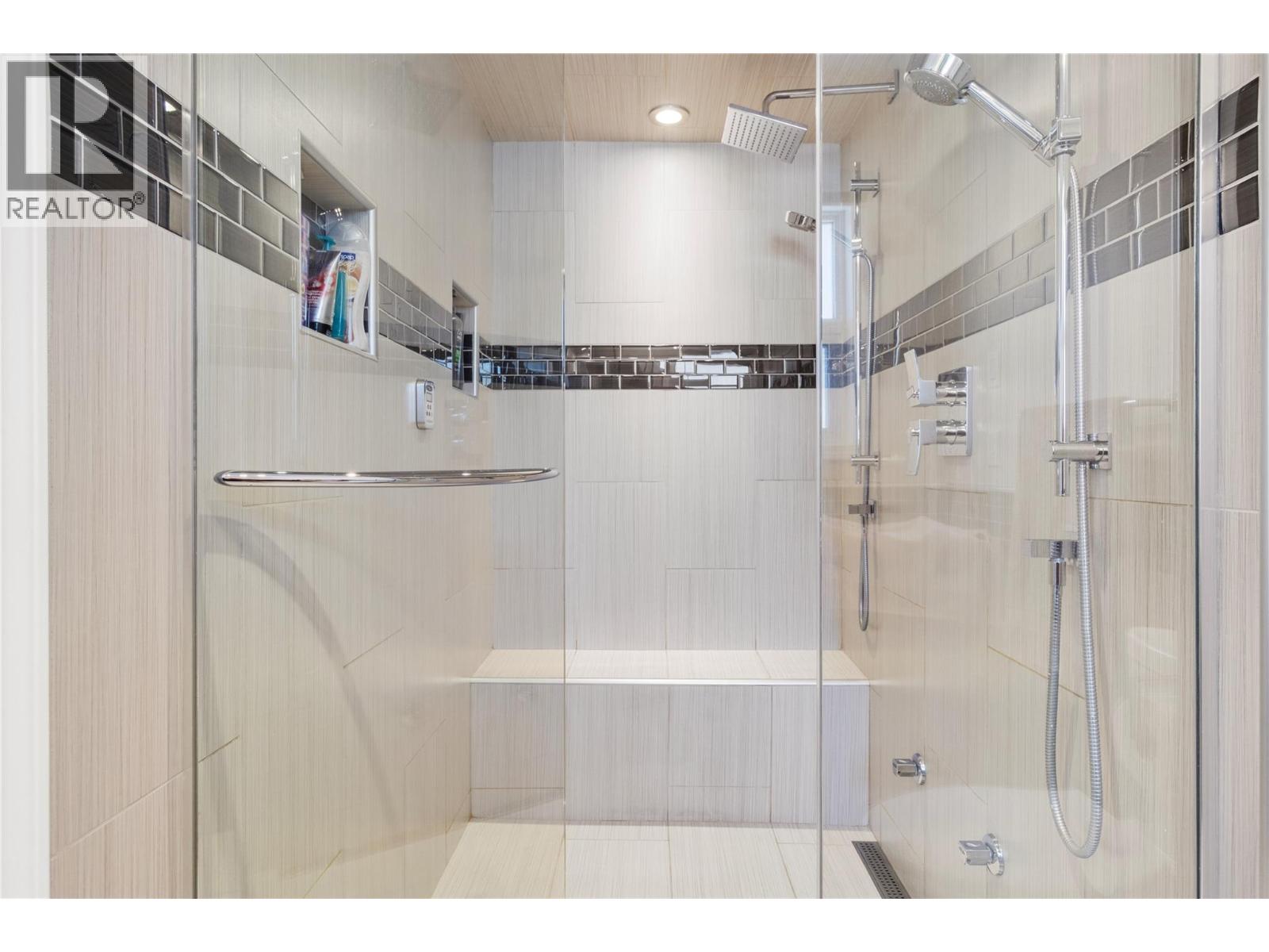 2250 3 Avenue Se, Salmon Arm, British Columbia  V1E 1K1 - Photo 18 - 10379451