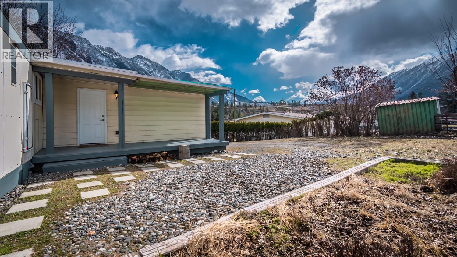 245 Mcewen Road, Lillooet, British Columbia  V0K 1V0 - Photo 3 - 10379529