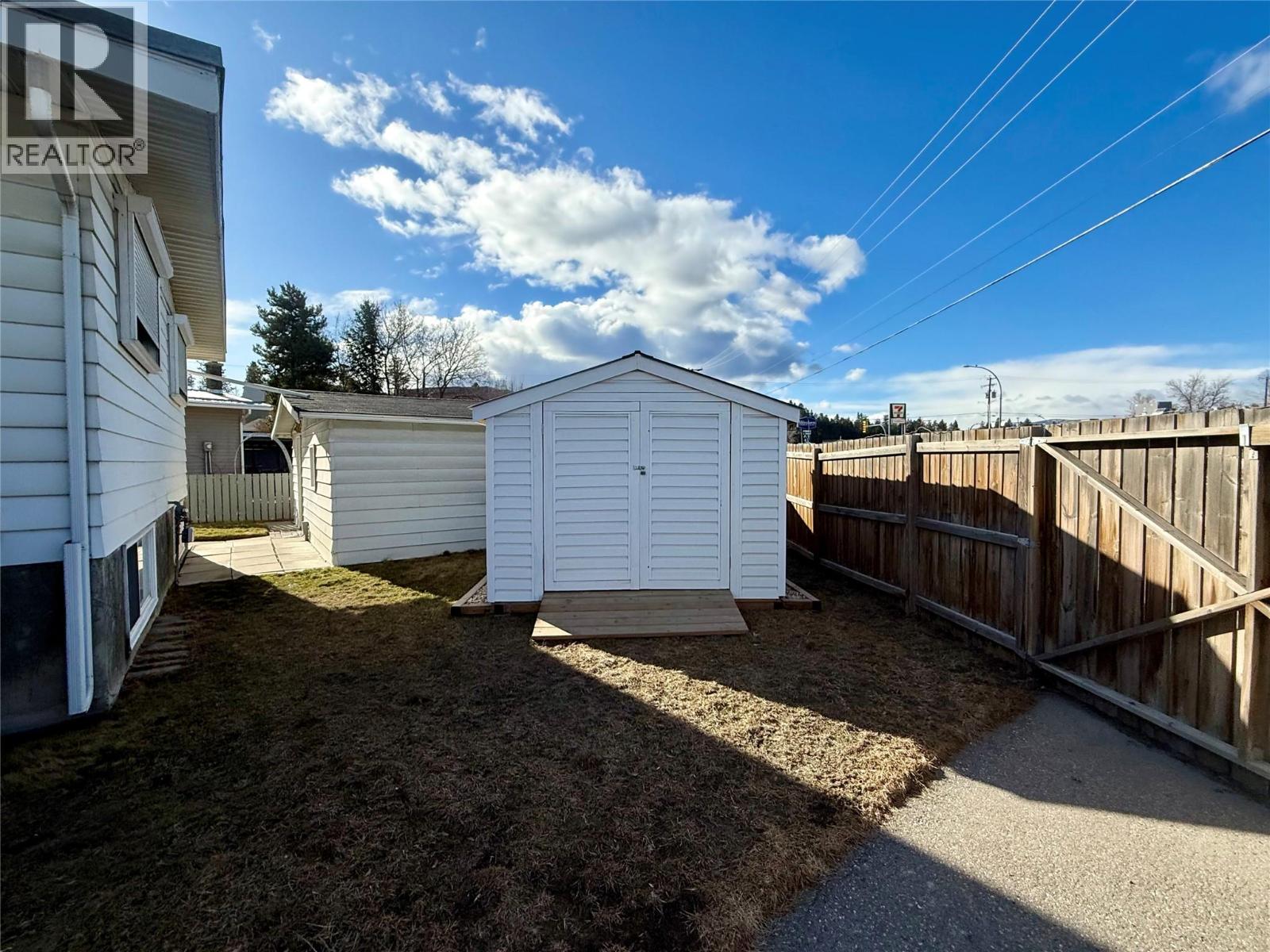 251 21st Avenue N, Cranbrook, British Columbia  V1C 4M6 - Photo 3 - 10379462
