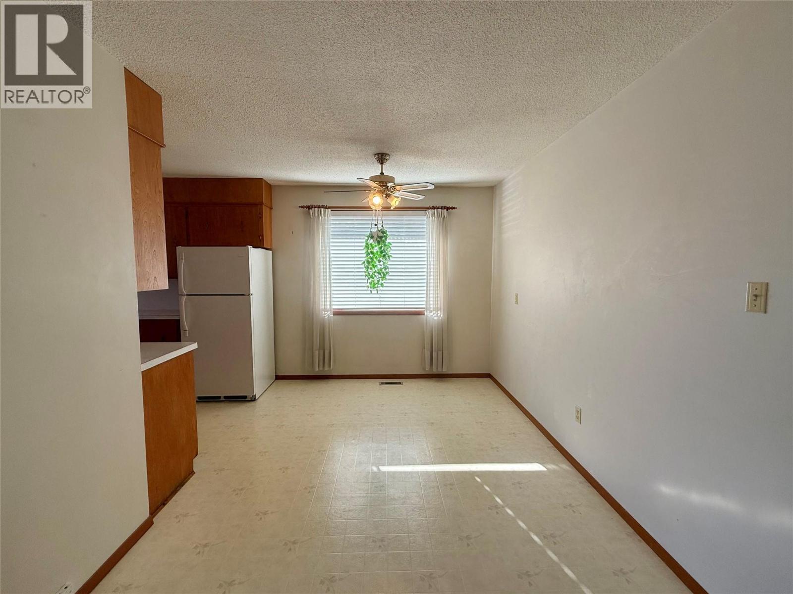 251 21st Avenue N, Cranbrook, British Columbia  V1C 4M6 - Photo 6 - 10379462