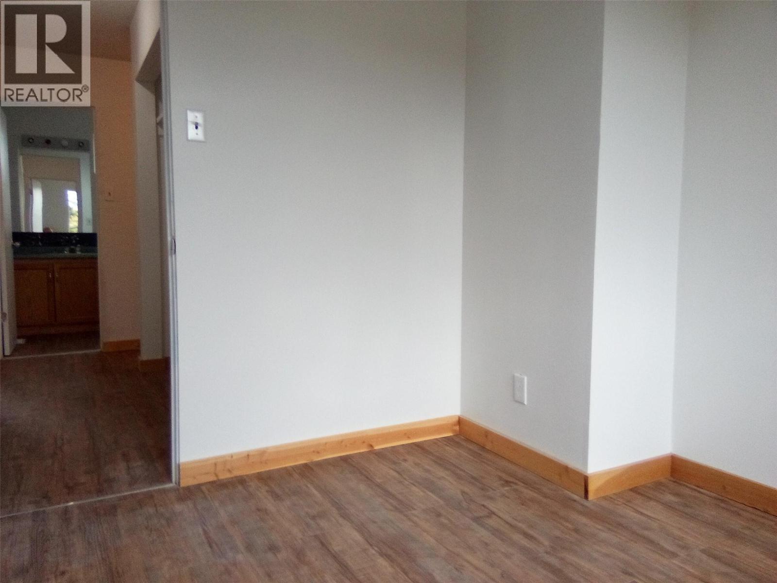 1672 Douglas Street, Merritt, British Columbia  V1K 1E2 - Photo 6 - 10379587