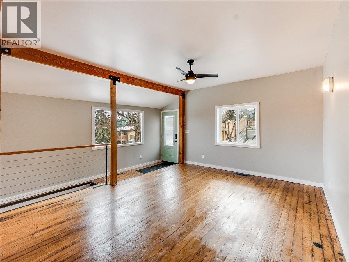 2043 Park Street, Rossland, British Columbia  V0G 1Y0 - Photo 15 - 10379188
