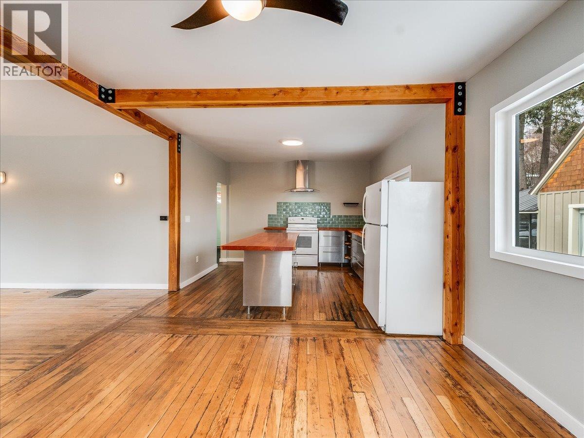 2043 Park Street, Rossland, British Columbia  V0G 1Y0 - Photo 24 - 10379188