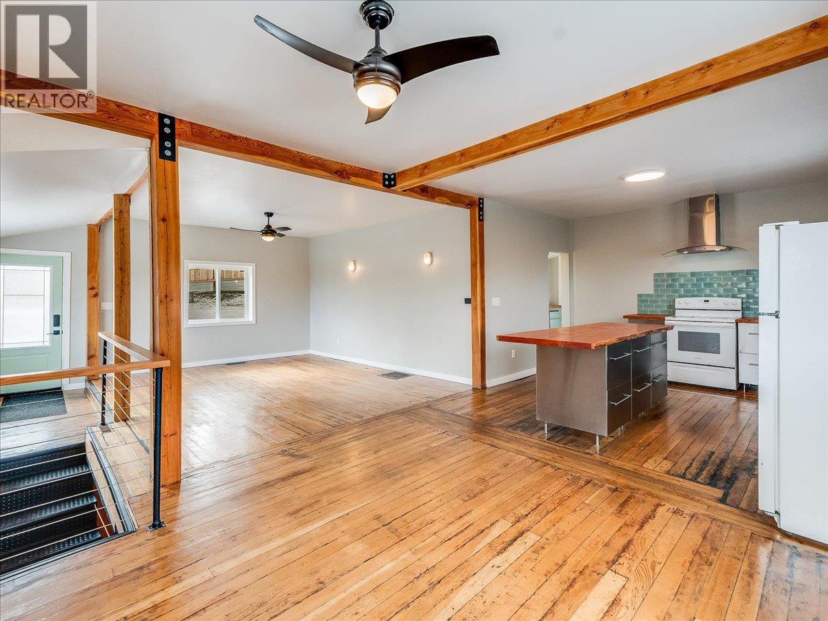 2043 Park Street, Rossland, British Columbia  V0G 1Y0 - Photo 25 - 10379188