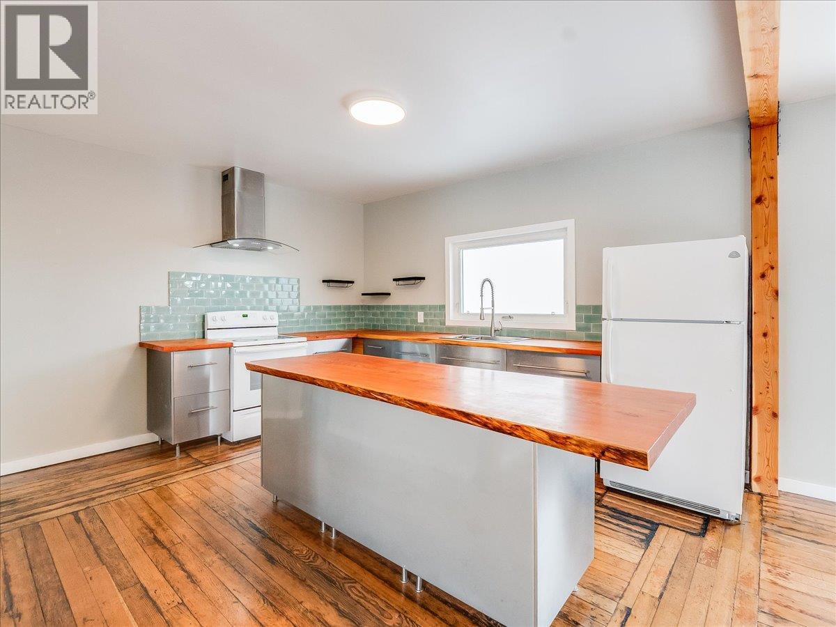 2043 Park Street, Rossland, British Columbia  V0G 1Y0 - Photo 29 - 10379188
