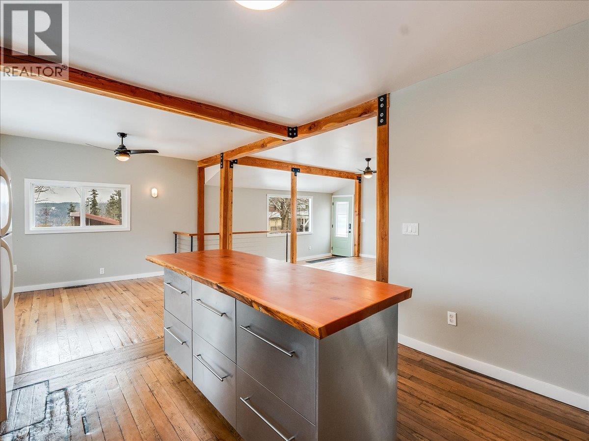 2043 Park Street, Rossland, British Columbia  V0G 1Y0 - Photo 33 - 10379188