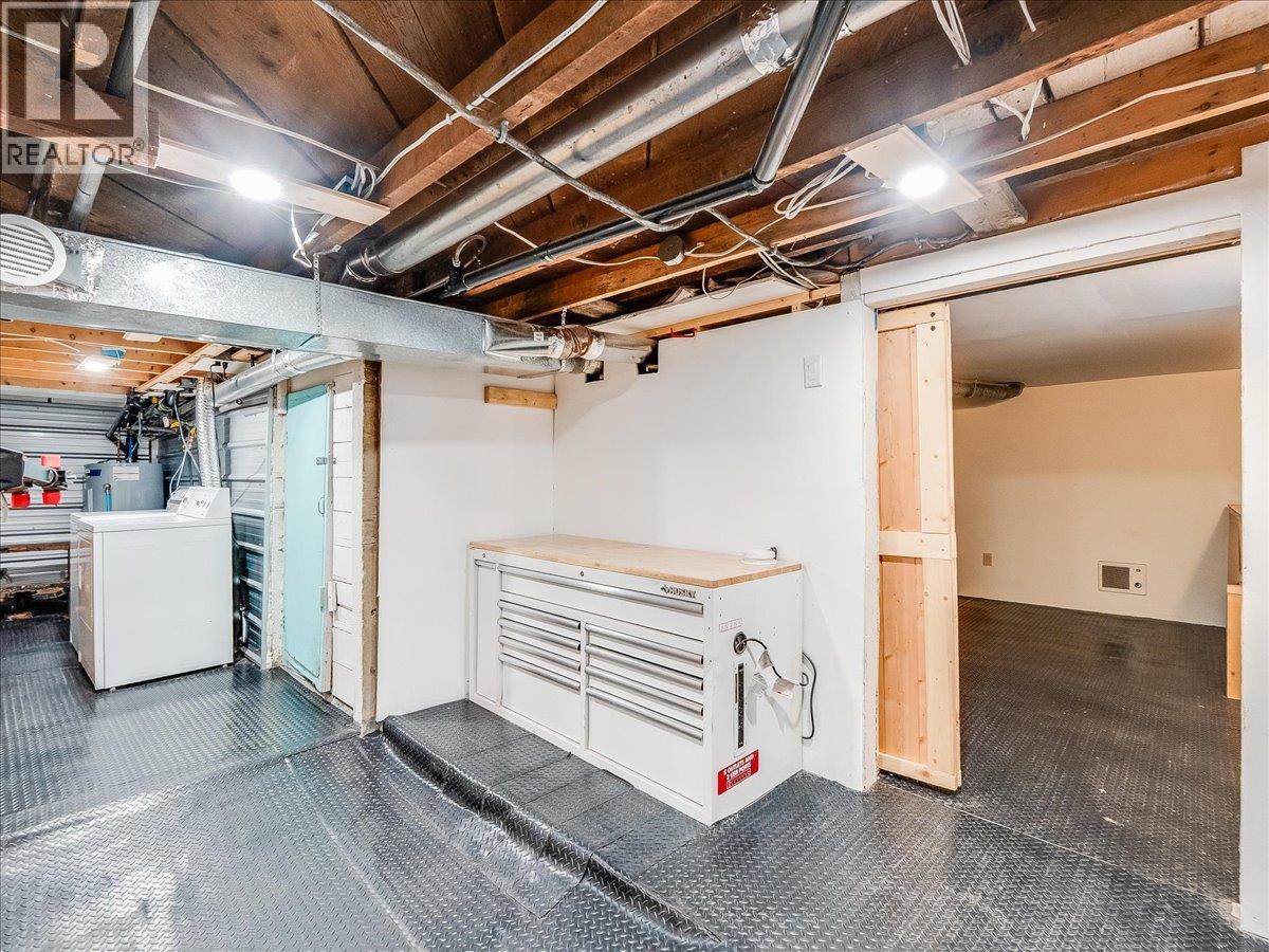 2043 Park Street, Rossland, British Columbia  V0G 1Y0 - Photo 47 - 10379188