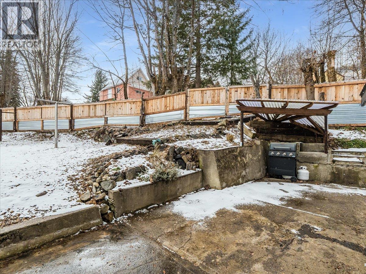 2043 Park Street, Rossland, British Columbia  V0G 1Y0 - Photo 56 - 10379188