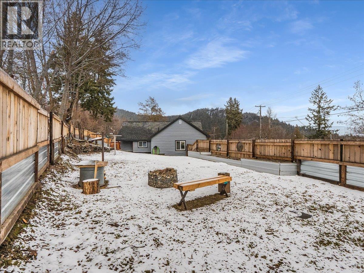 2043 Park Street, Rossland, British Columbia  V0G 1Y0 - Photo 58 - 10379188