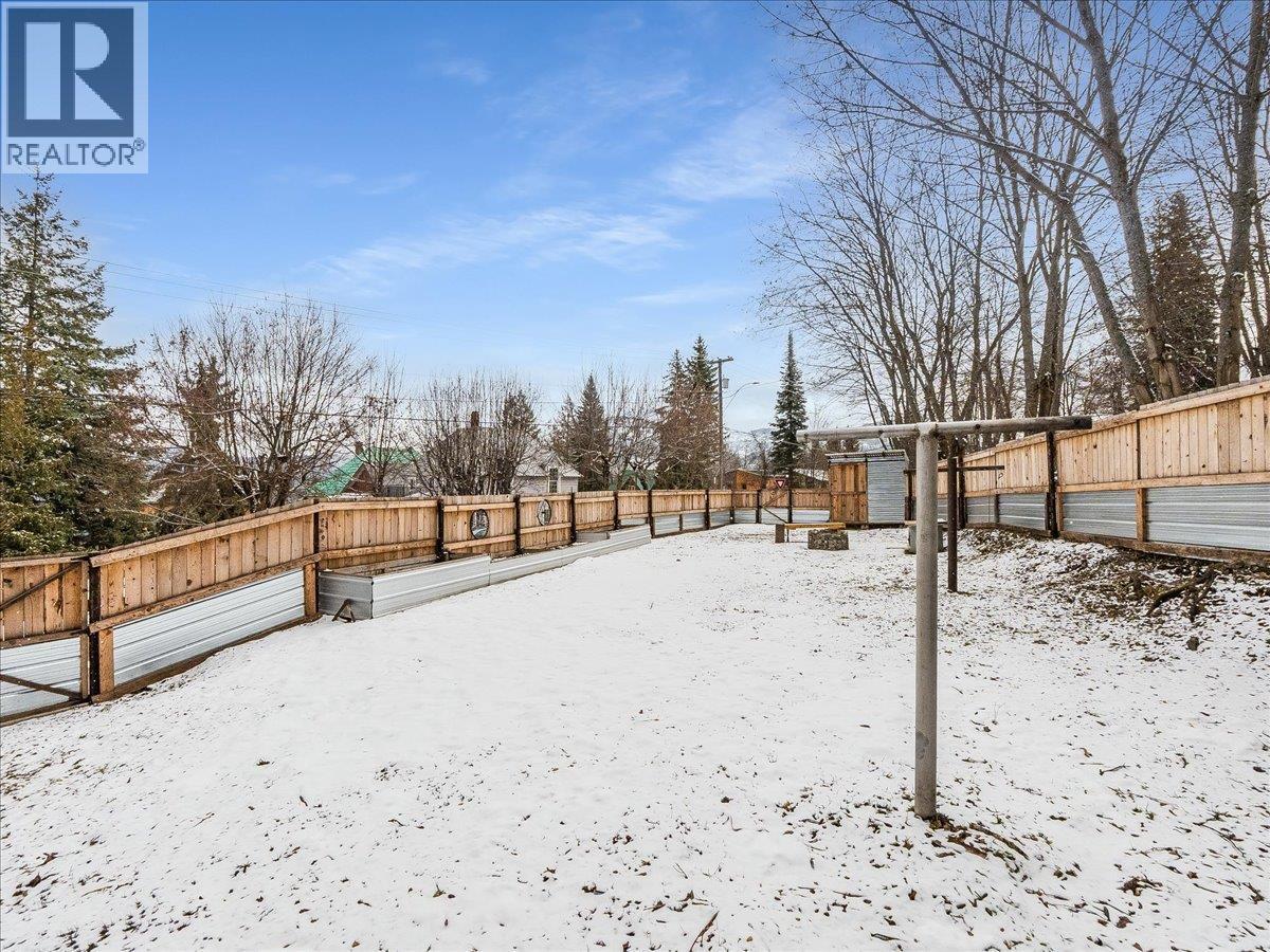 2043 Park Street, Rossland, British Columbia  V0G 1Y0 - Photo 59 - 10379188