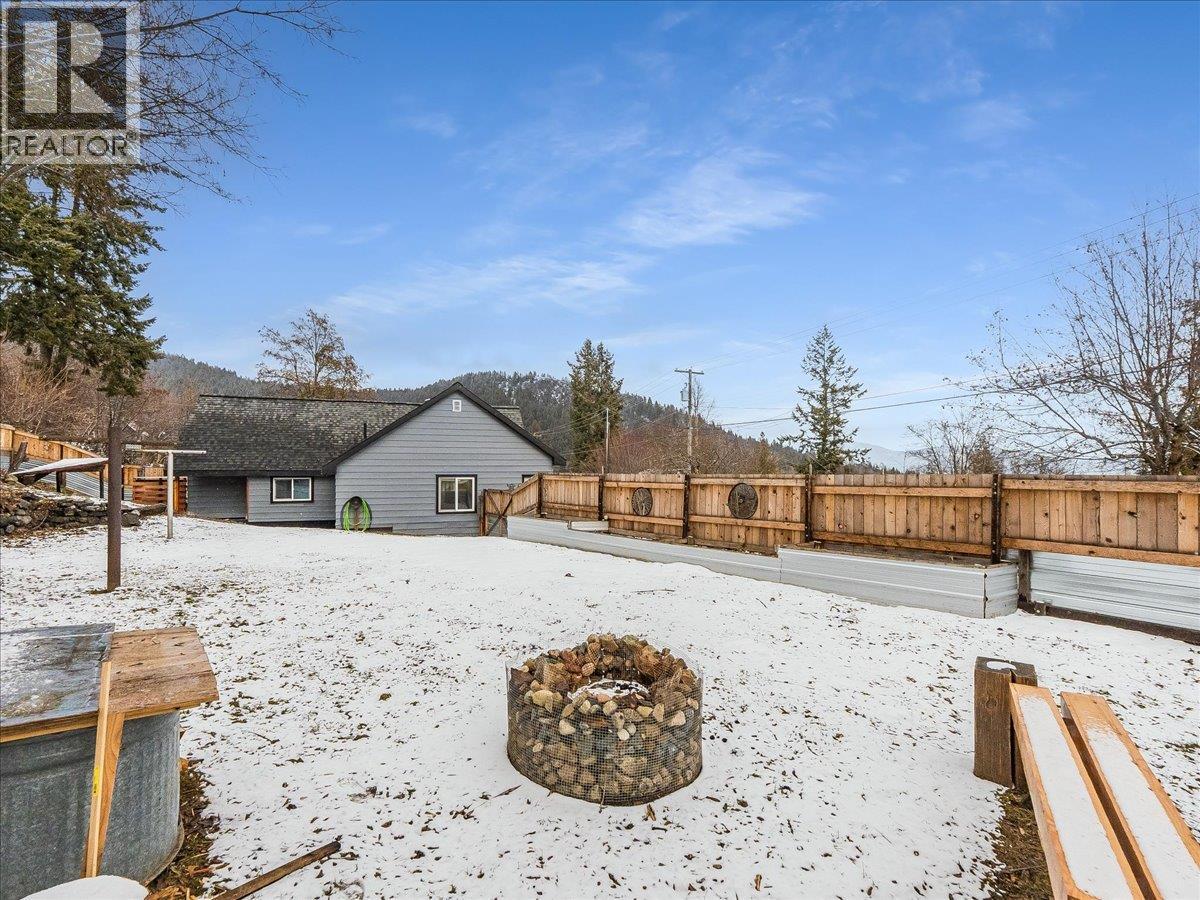 2043 Park Street, Rossland, British Columbia  V0G 1Y0 - Photo 61 - 10379188
