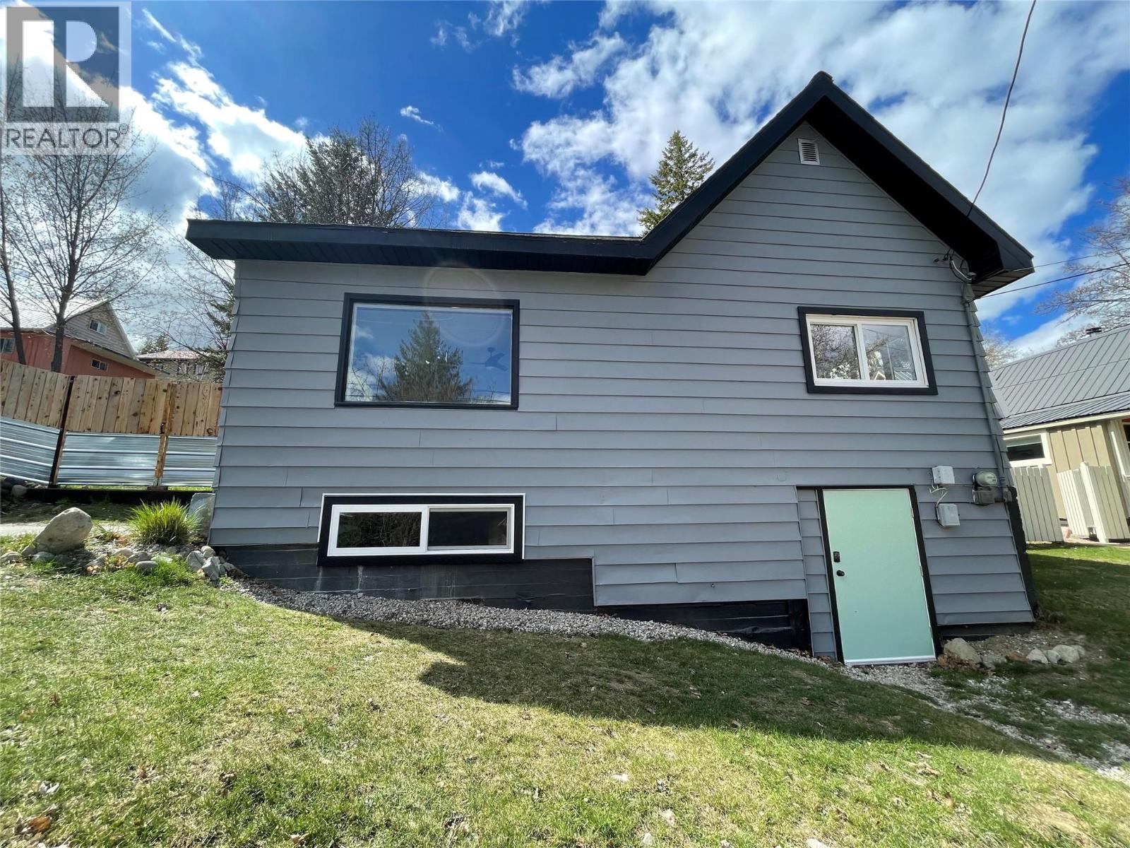 2043 Park Street, Rossland, British Columbia  V0G 1Y0 - Photo 76 - 10379188
