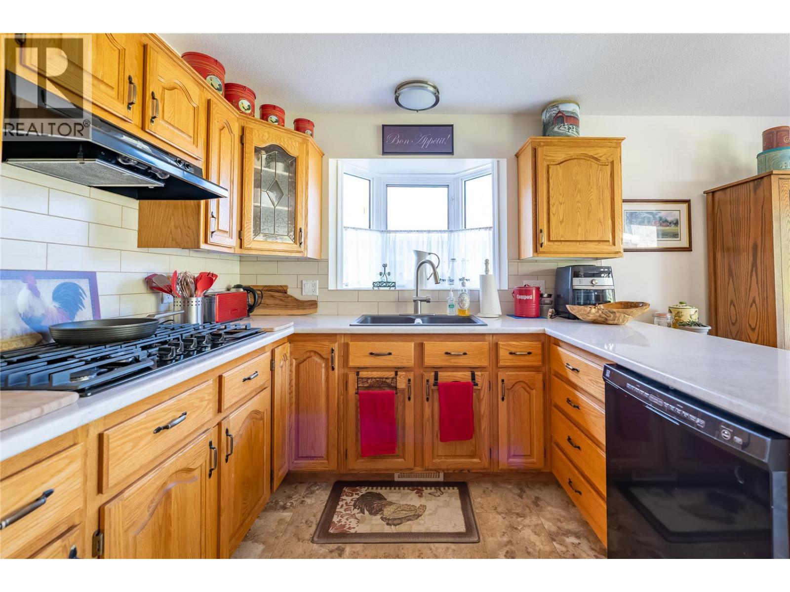 2220 Okanagan Street, Armstrong, British Columbia  V4Y 0B7 - Photo 13 - 10379576