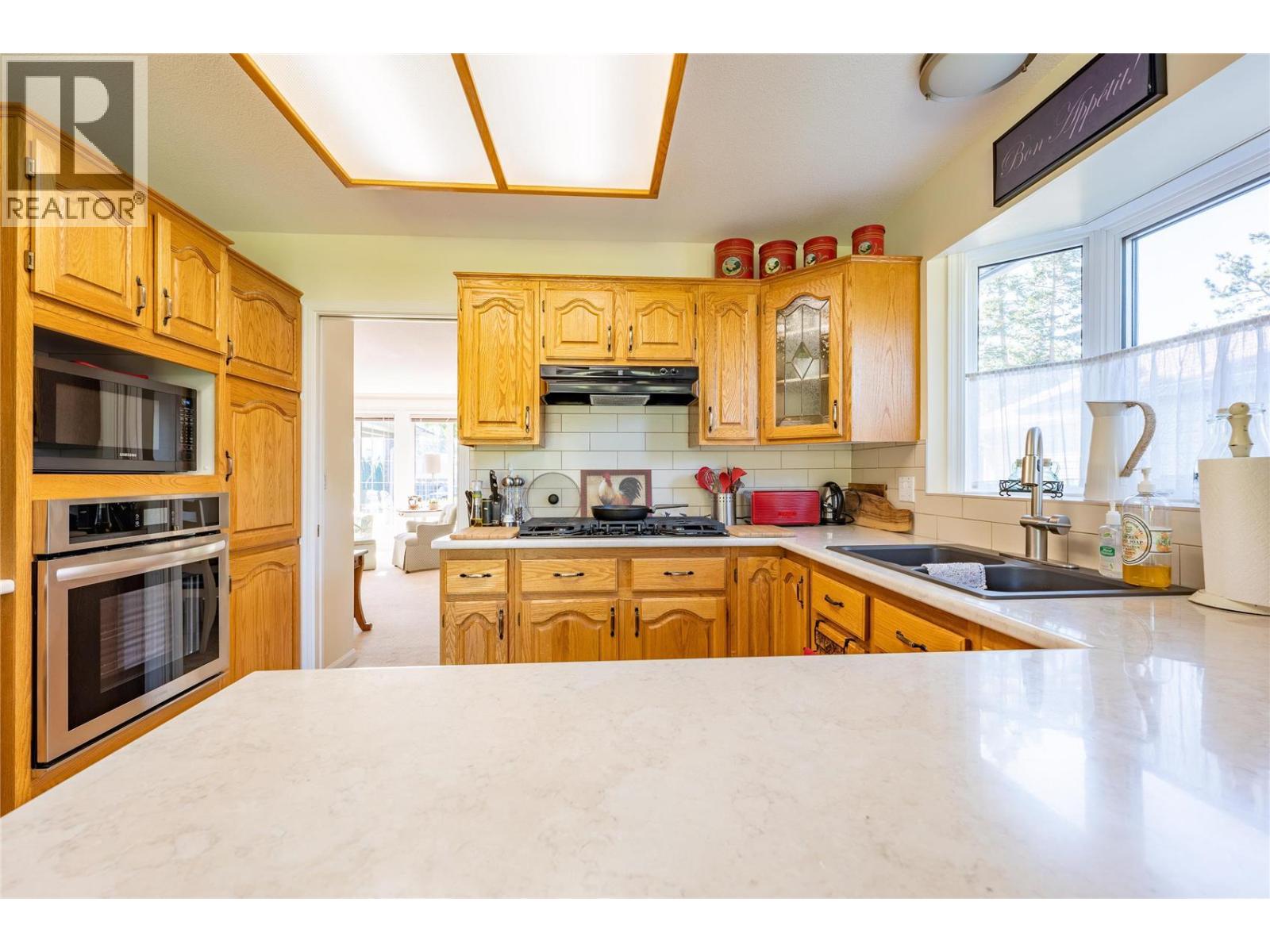 2220 Okanagan Street, Armstrong, British Columbia  V4Y 0B7 - Photo 16 - 10379576
