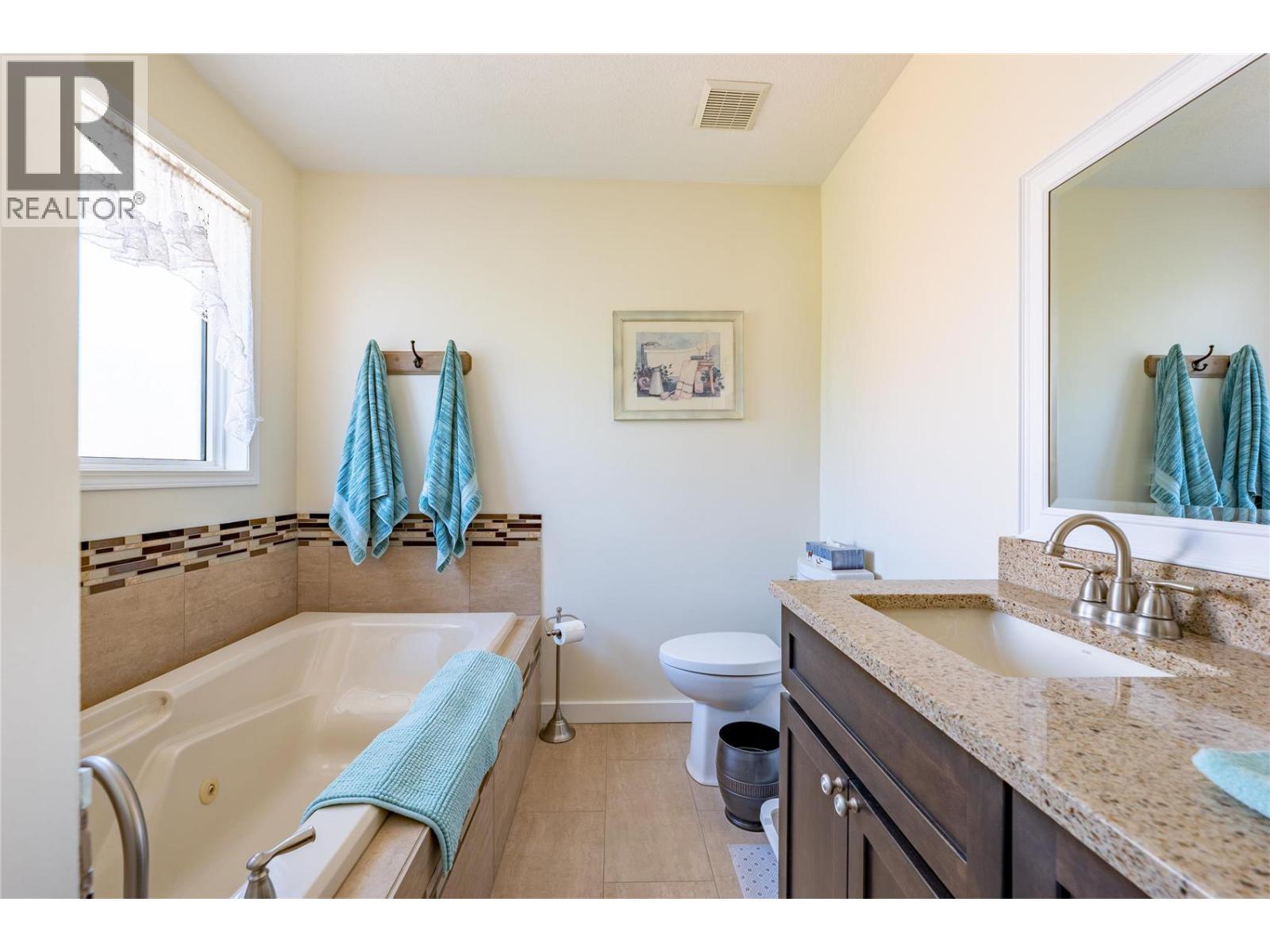 2220 Okanagan Street, Armstrong, British Columbia  V4Y 0B7 - Photo 26 - 10379576