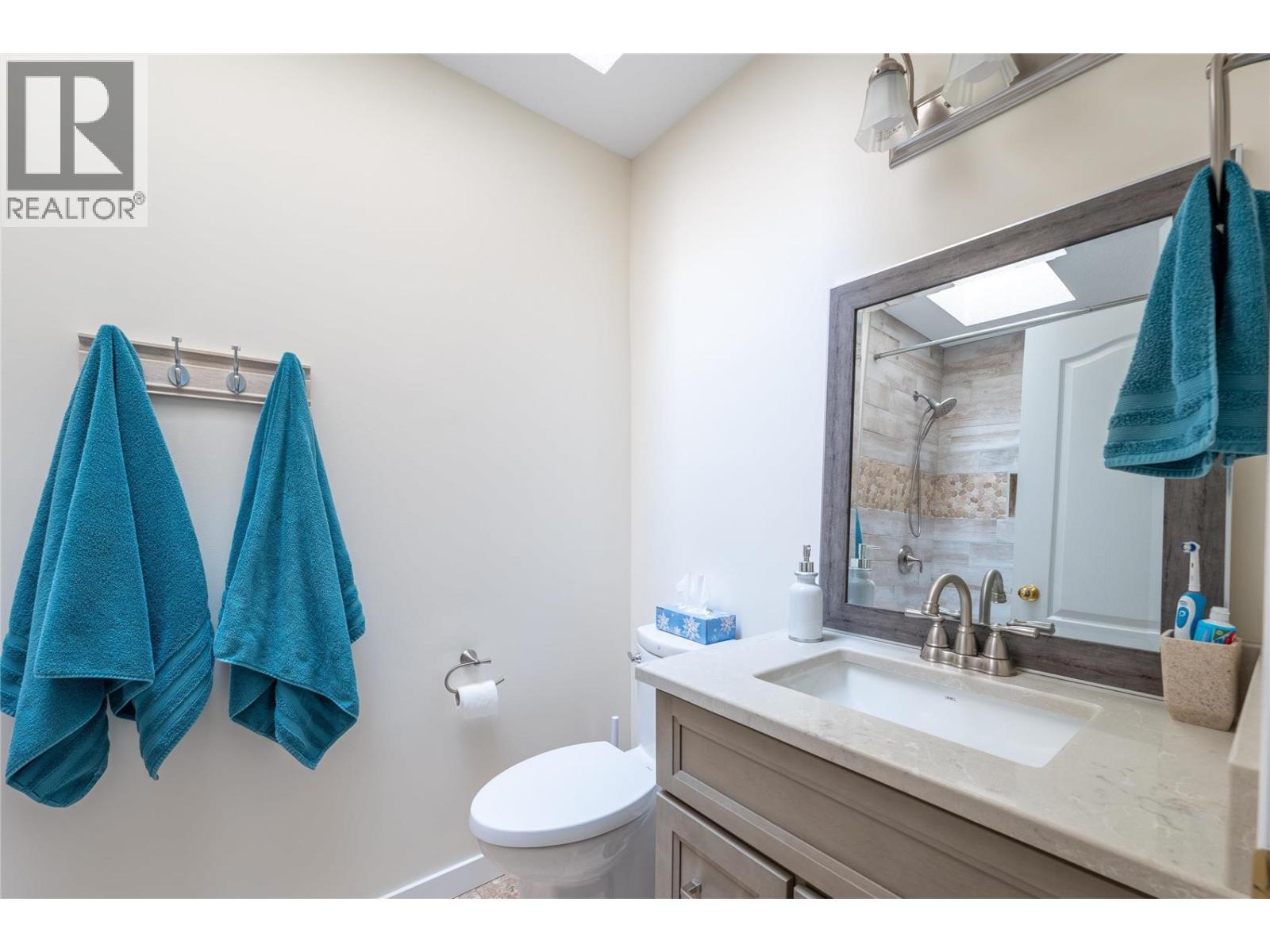 2220 Okanagan Street, Armstrong, British Columbia  V4Y 0B7 - Photo 32 - 10379576