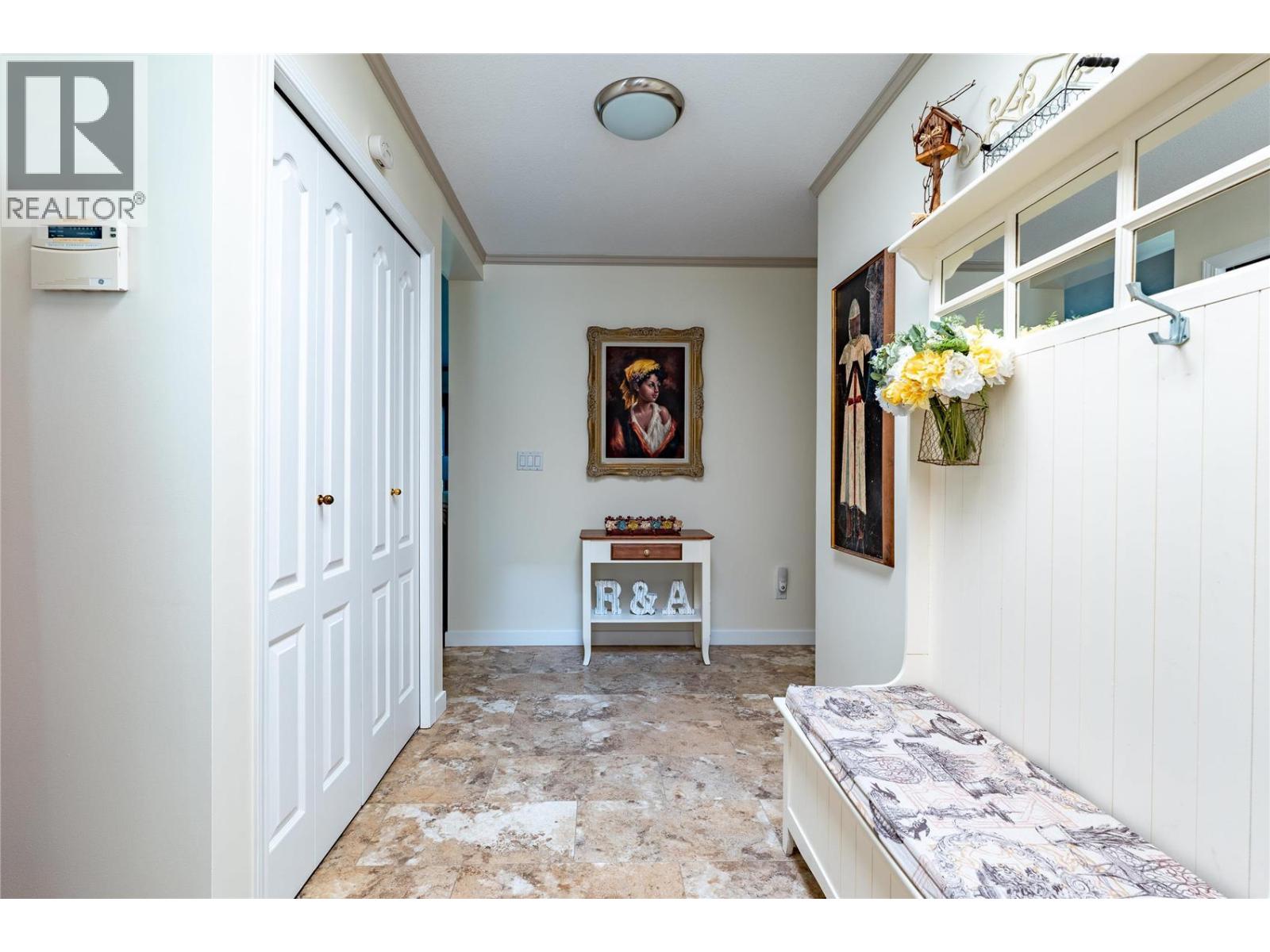 2220 Okanagan Street, Armstrong, British Columbia  V4Y 0B7 - Photo 4 - 10379576