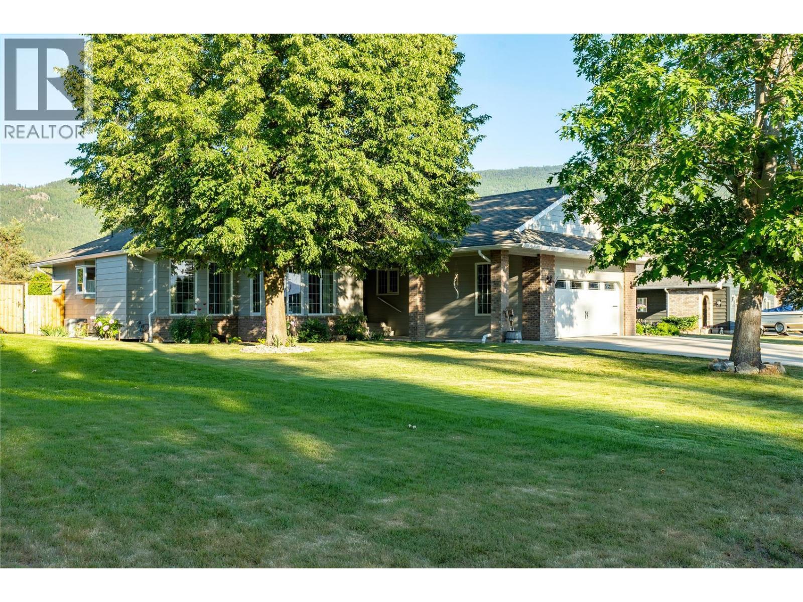 2220 Okanagan Street, Armstrong, British Columbia  V4Y 0B7 - Photo 73 - 10379576