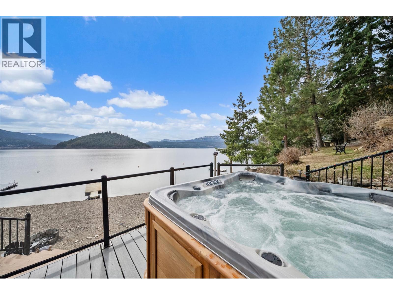 4378 Copper Cove Road, scotch creek, British Columbia