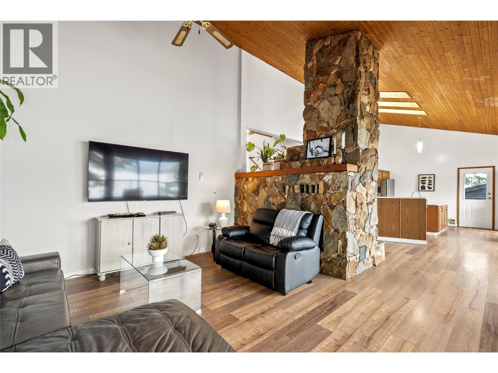 4378 Copper Cove Road, Scotch Creek, British Columbia  V0E 1M5 - Photo 21 - 10375623