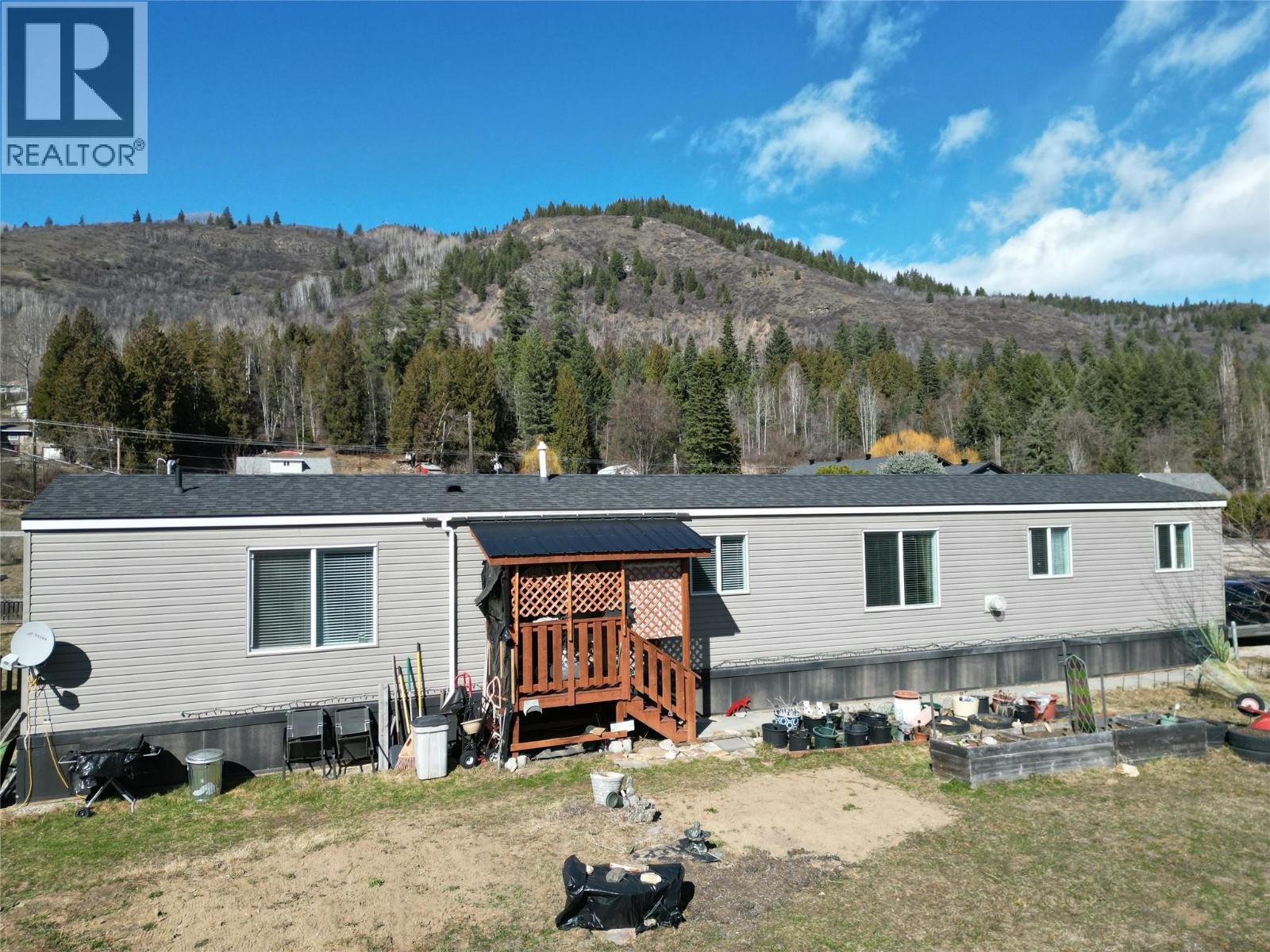 1034 Highway 3b Unit# 2, Montrose, British Columbia  V0G 1P0 - Photo 4 - 10379199