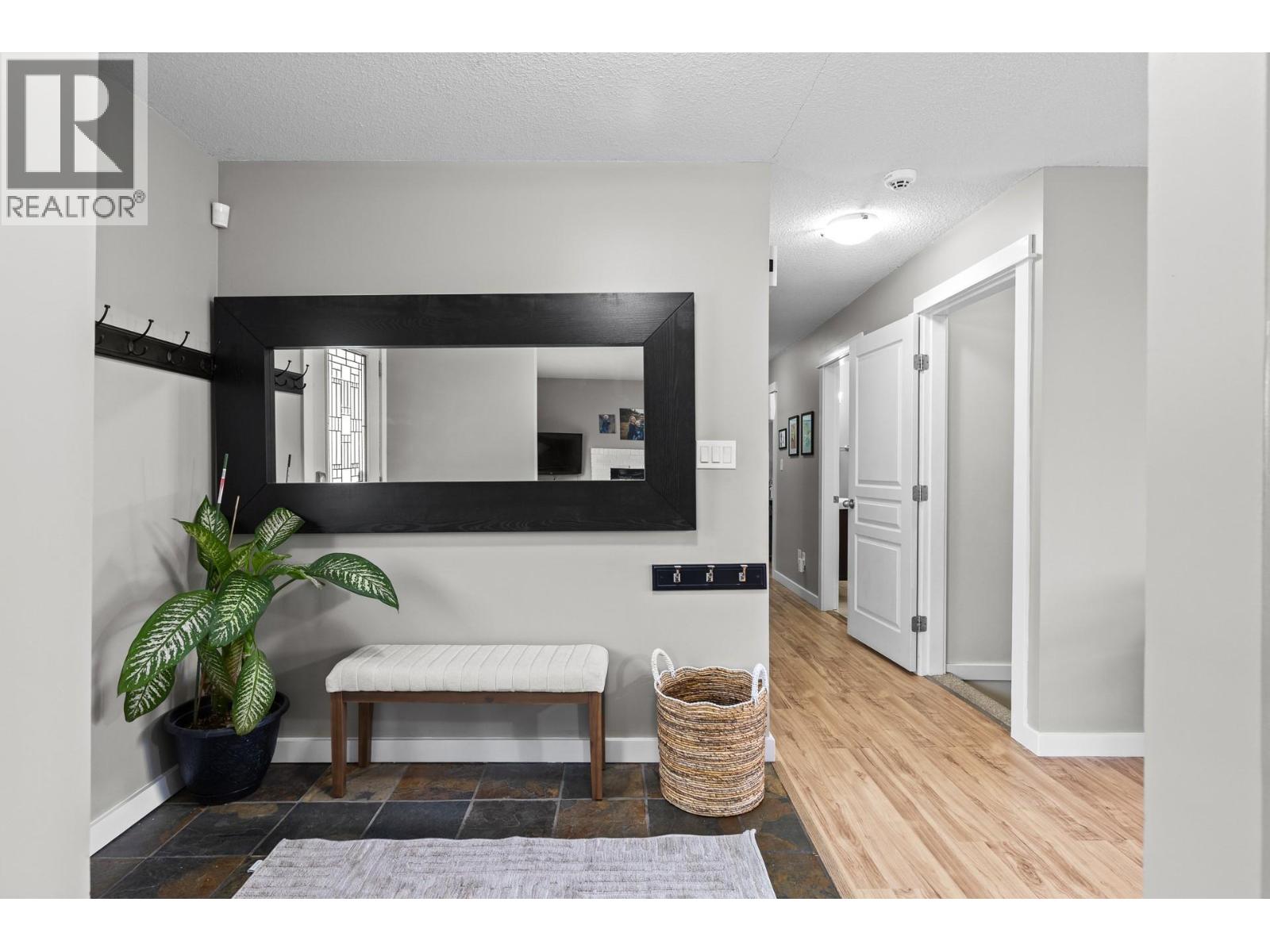 367 Yates Road, Kelowna, British Columbia  V1V 1R4 - Photo 5 - 10378728