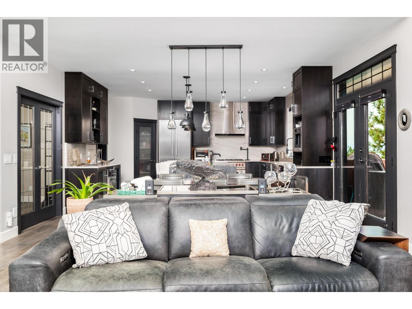 2328 Arthur Court, Kelowna, British Columbia  V1V 2S7 - Photo 10 - 10379057