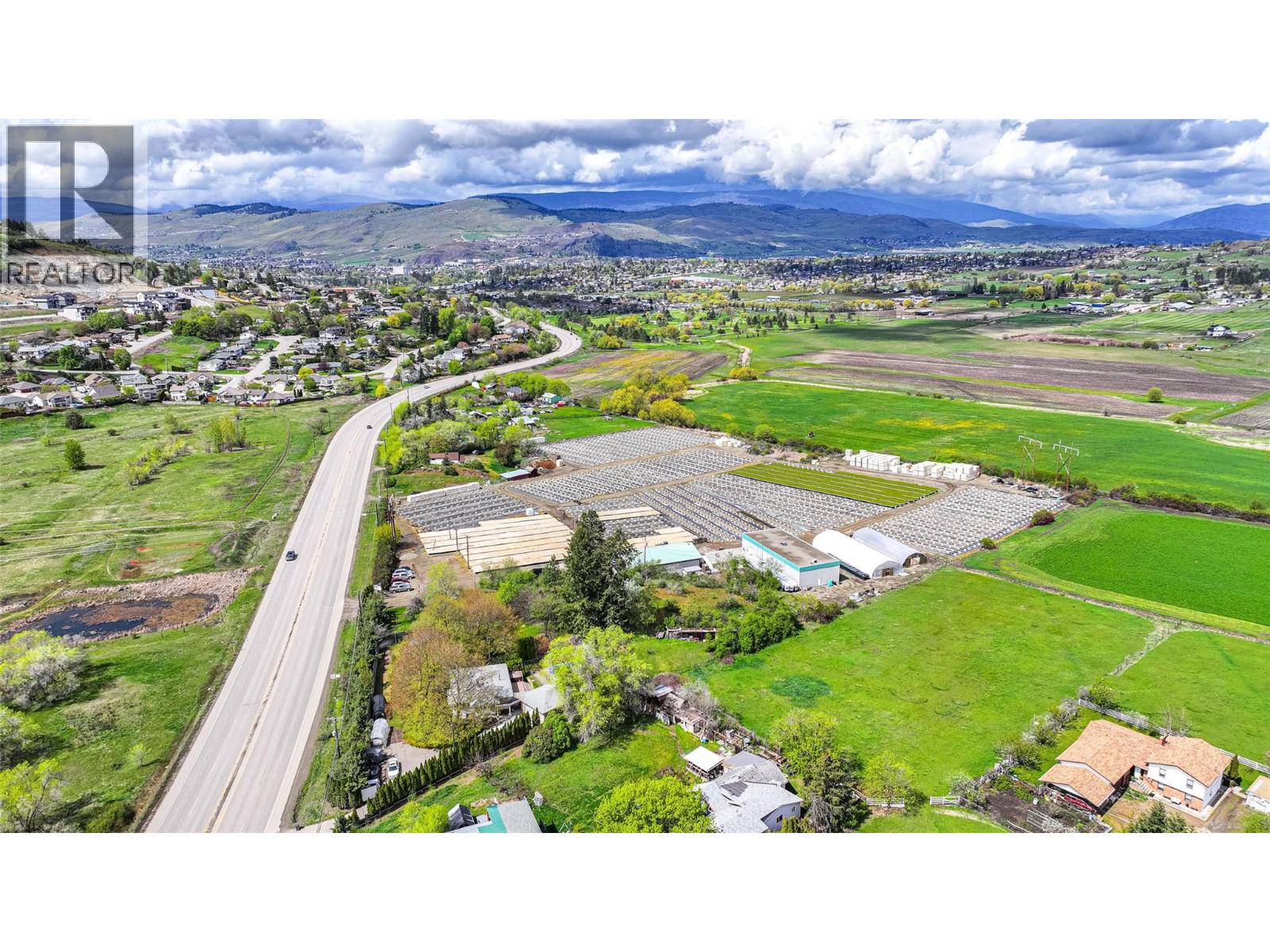 10003 6 Highway, Coldstream, British Columbia  V1B 3B6 - Photo 2 - 10378592