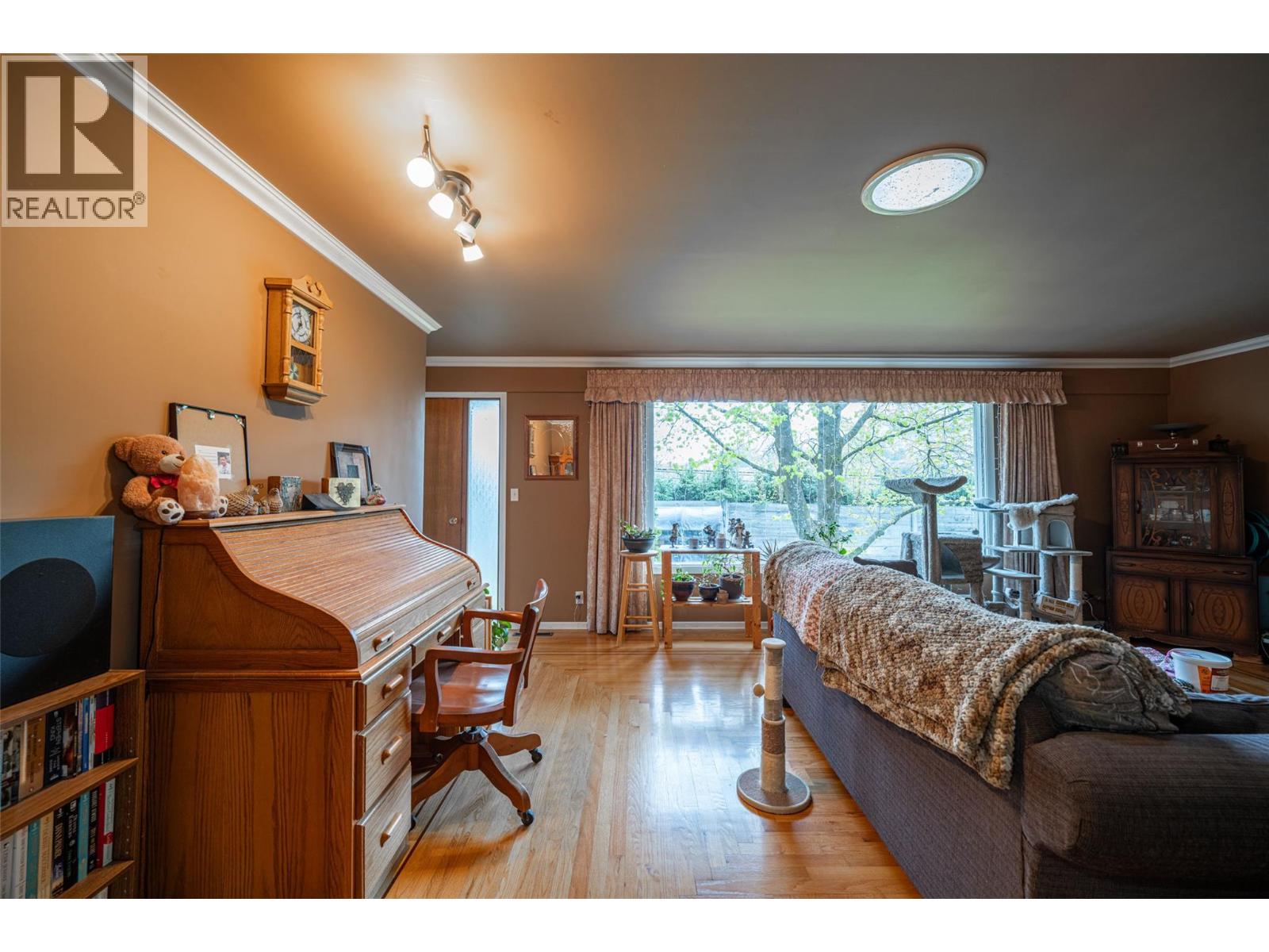10003 6 Highway, Coldstream, British Columbia  V1B 3B6 - Photo 9 - 10378592