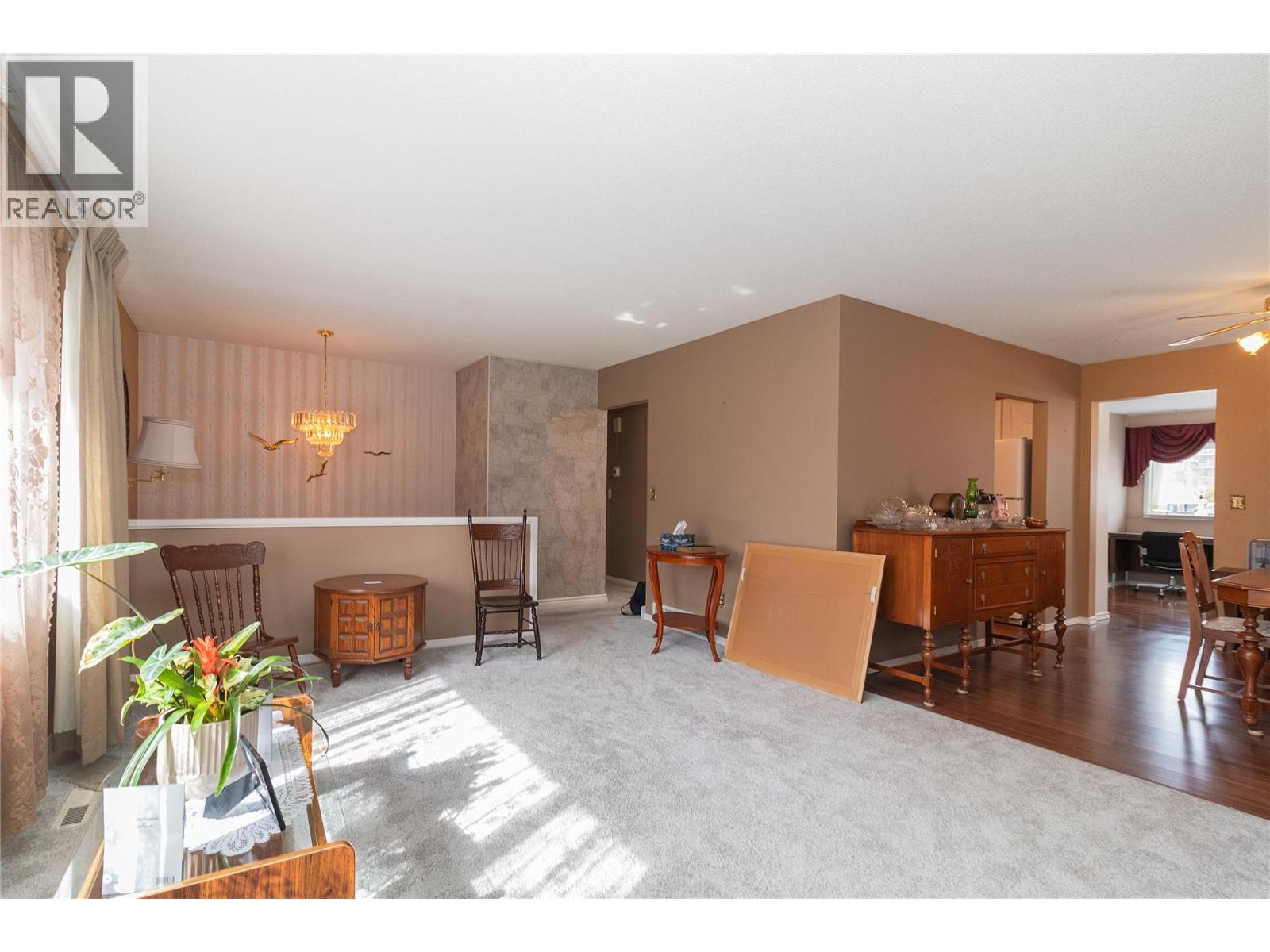 750 Falkirk Road, Kelowna, British Columbia  V1X 1R1 - Photo 13 - 10379609