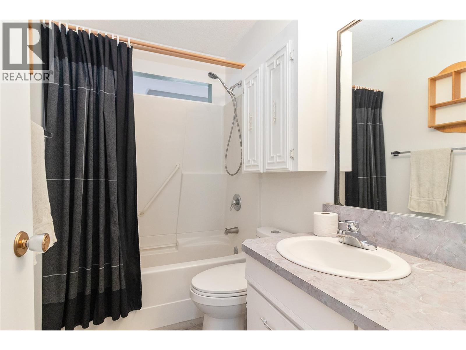 750 Falkirk Road, Kelowna, British Columbia  V1X 1R1 - Photo 28 - 10379609