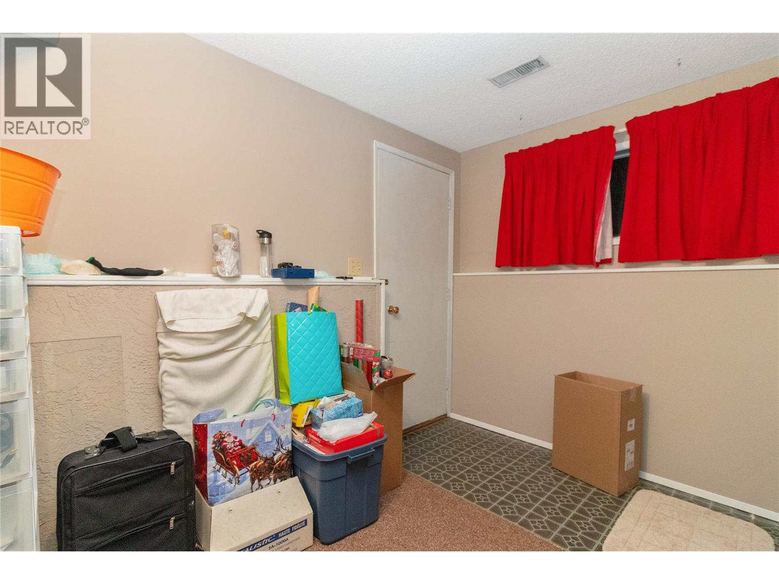 750 Falkirk Road, Kelowna, British Columbia  V1X 1R1 - Photo 40 - 10379609