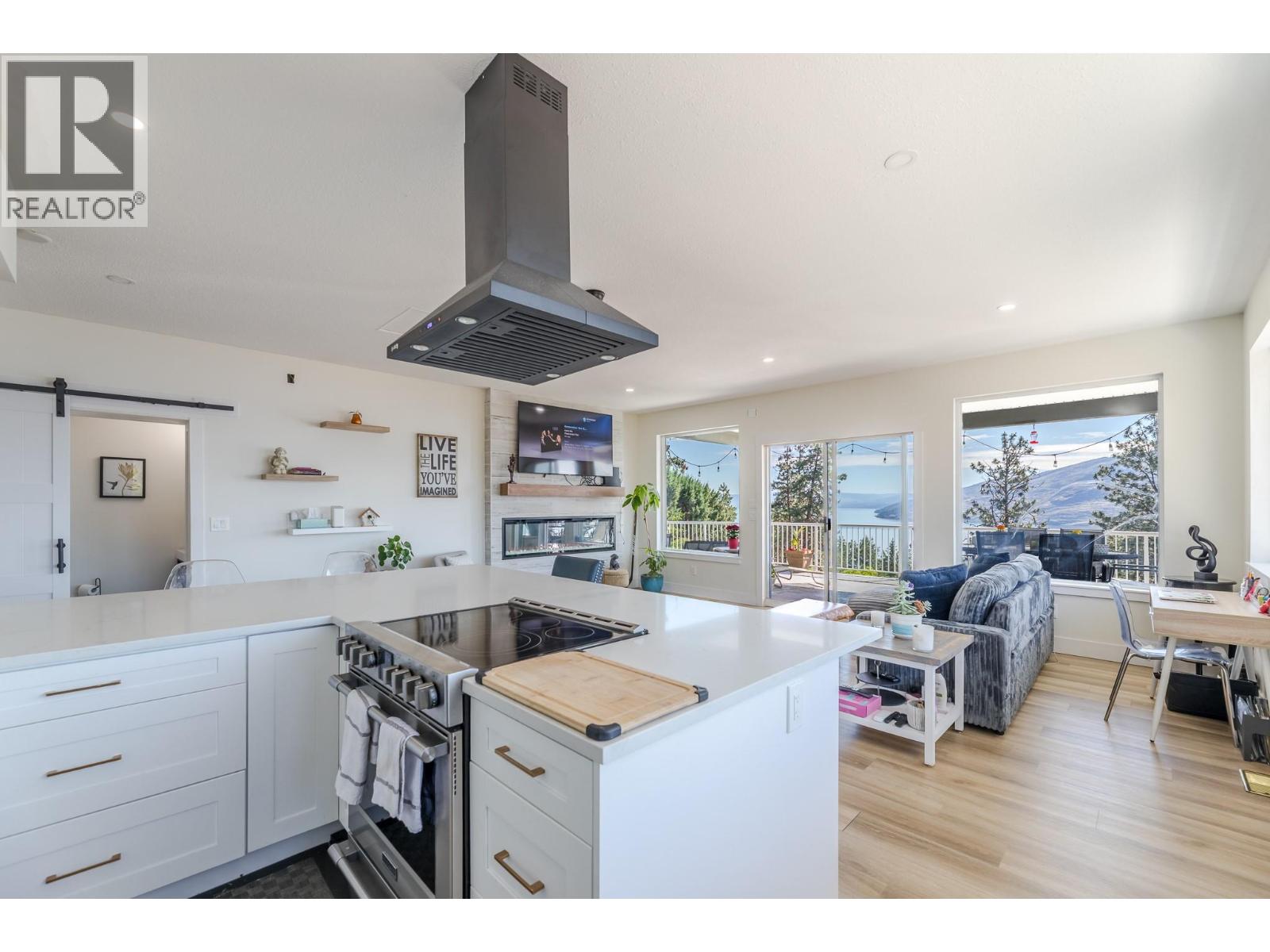 6471 Vernon Avenue, Peachland, British Columbia  V0H 1X8 - Photo 13 - 10379482