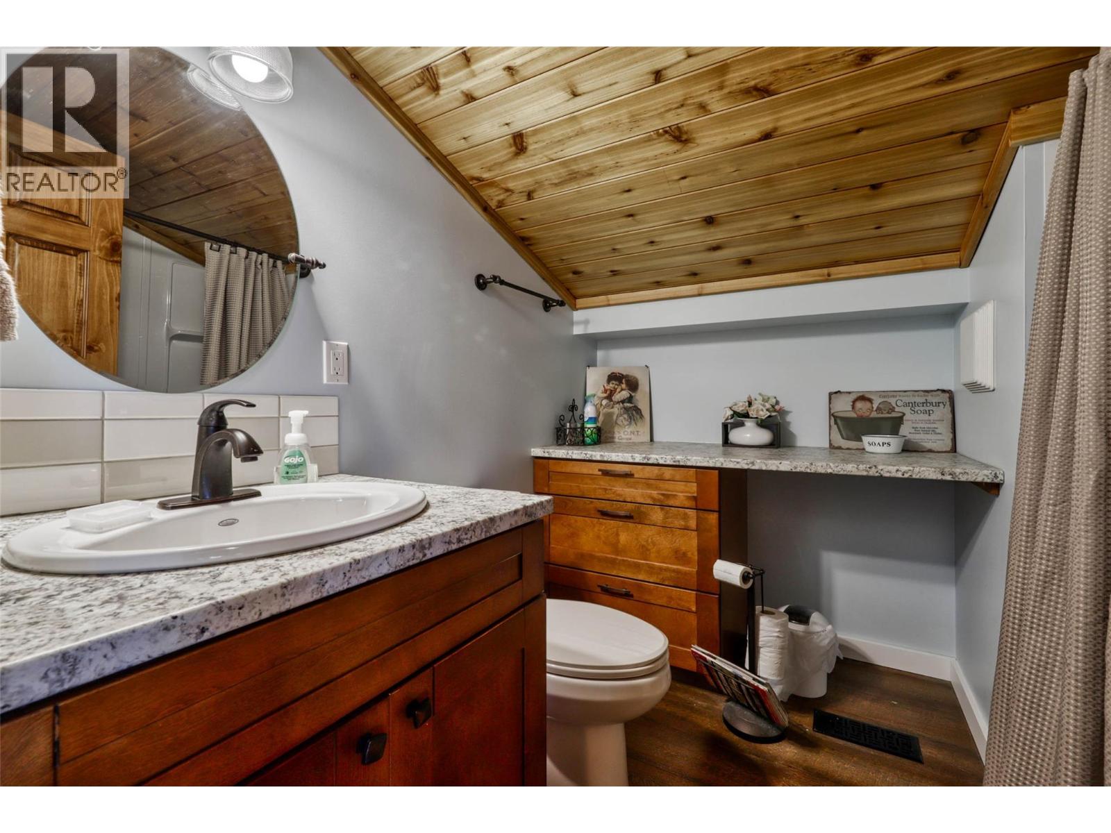 2770 Perris Road, Blind Bay, British Columbia  V0E 1H1 - Photo 23 - 10378080