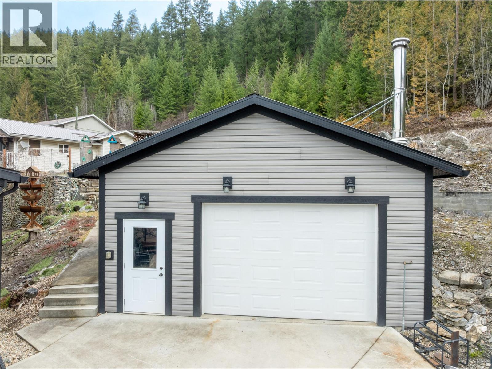 2770 Perris Road, Blind Bay, British Columbia  V0E 1H1 - Photo 68 - 10378080