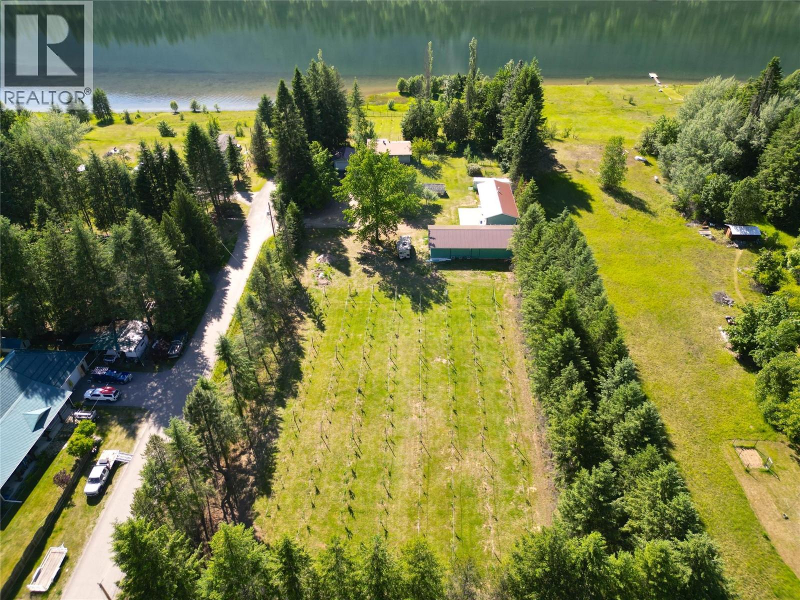 1062 Scamp Road, castlegar, British Columbia