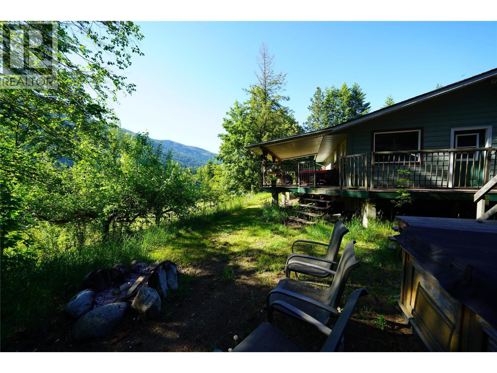 1062 Scamp Road, Castlegar, British Columbia  V1N 4R3 - Photo 42 - 10379543