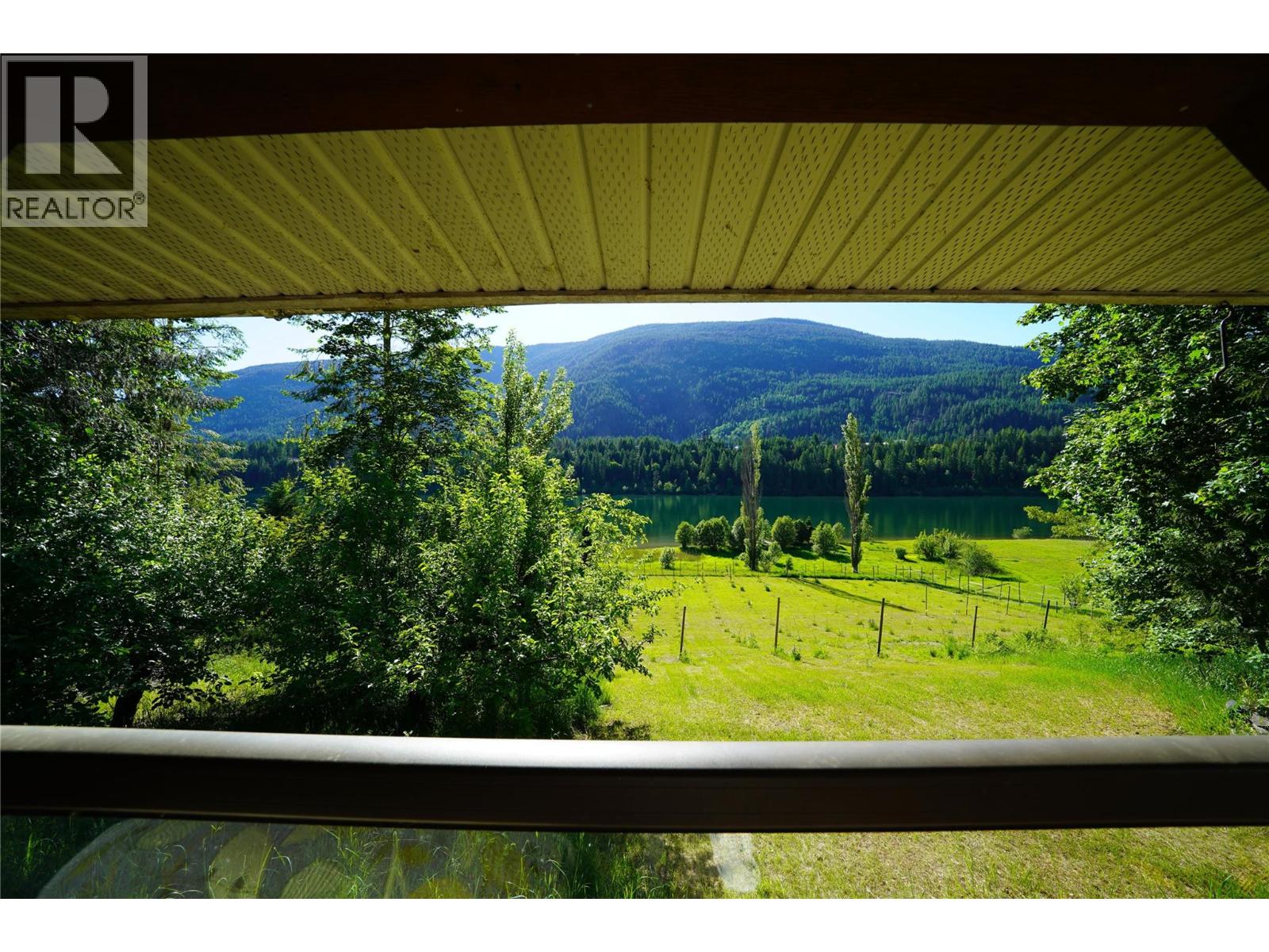 1062 Scamp Road, Castlegar, British Columbia  V1N 4R3 - Photo 44 - 10379543