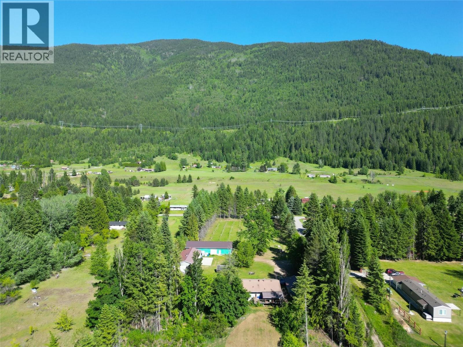 1062 Scamp Road, Castlegar, British Columbia  V1N 4R3 - Photo 6 - 10379543