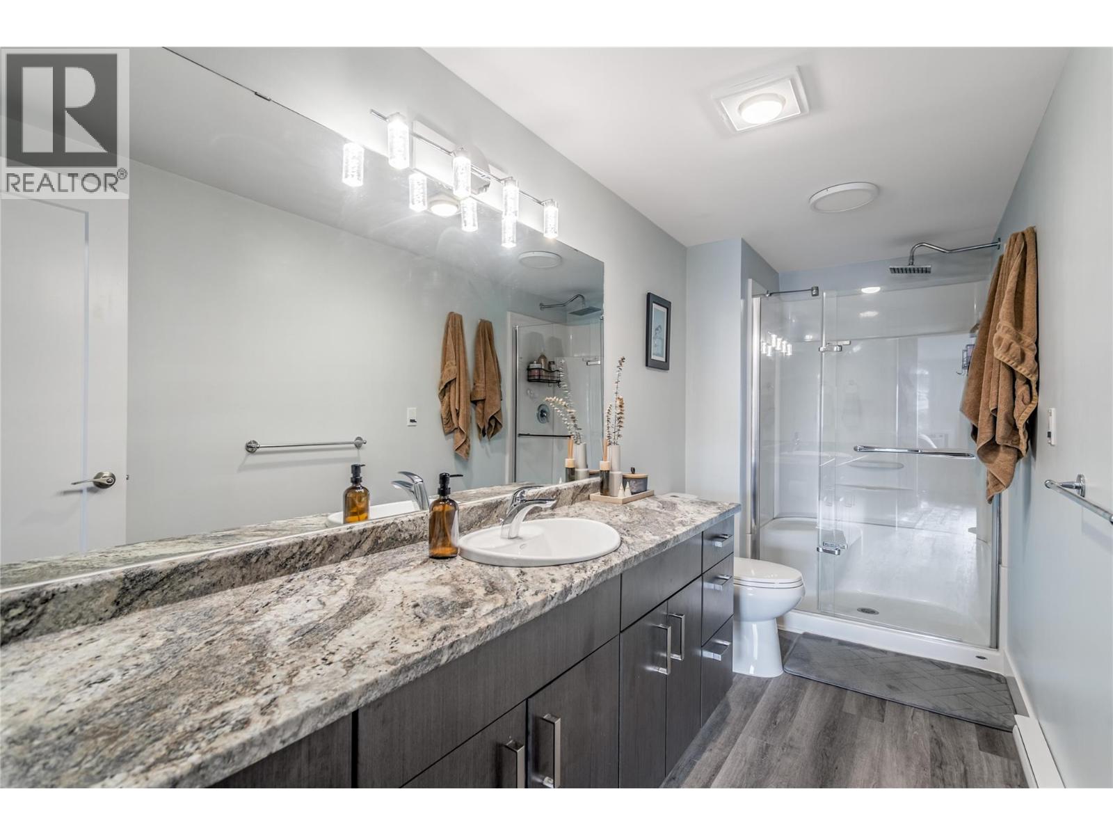 1075 Bernard Avenue Unit# 305, Kelowna, British Columbia  V1Y 6P7 - Photo 11 - 10376712