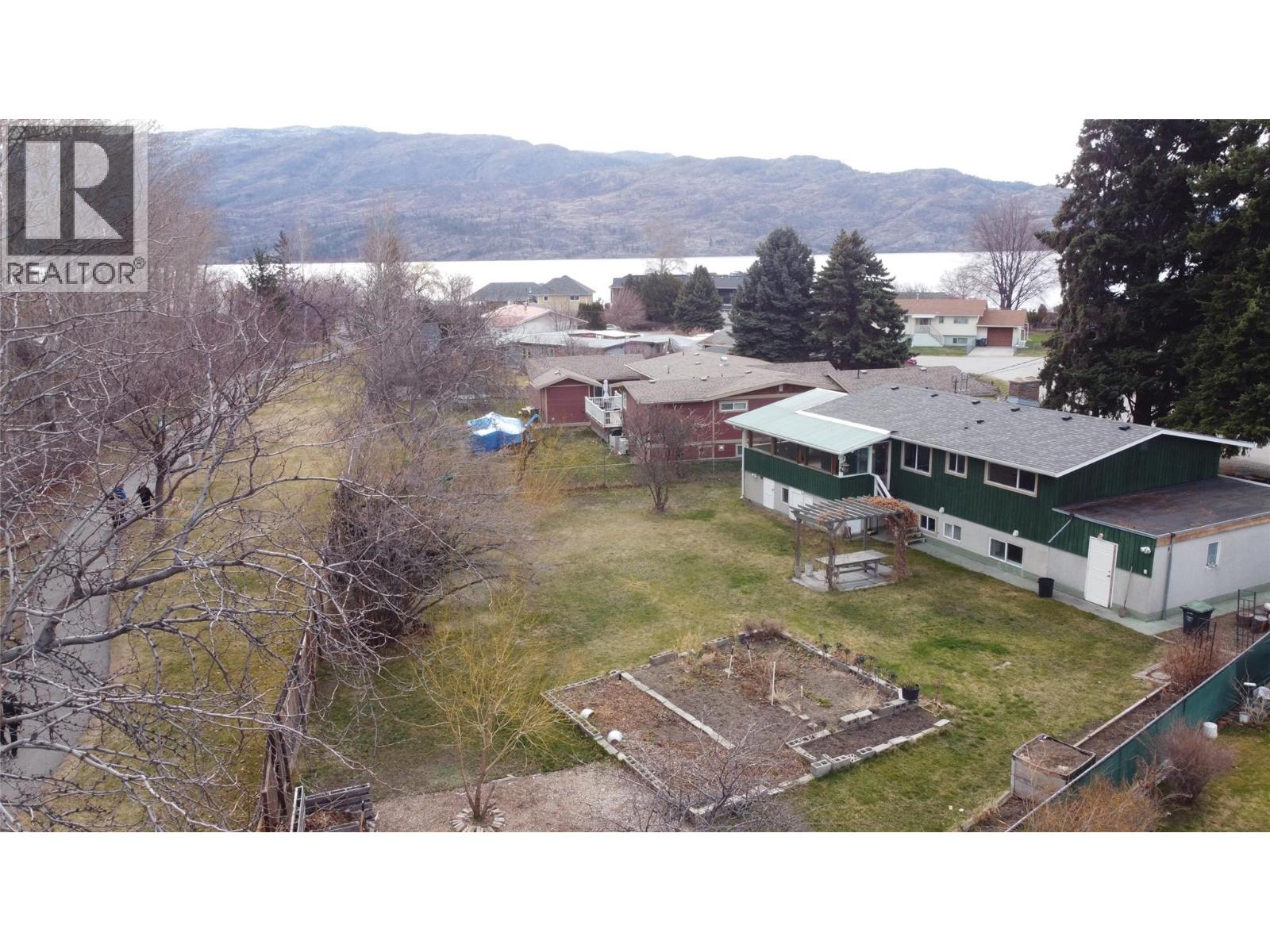 4030 San Clemente Avenue, Peachland, British Columbia  V0H 1X6 - Photo 2 - 10379677