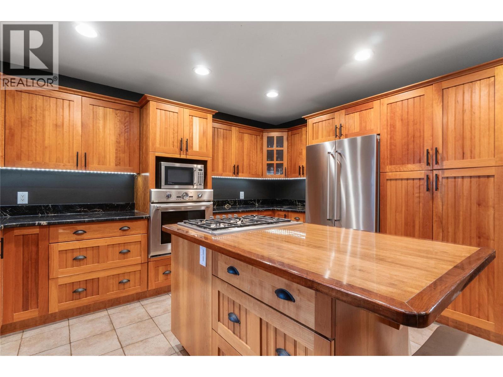3960 50 Street Ne, Salmon Arm, British Columbia  V1E 1Y5 - Photo 19 - 10379294